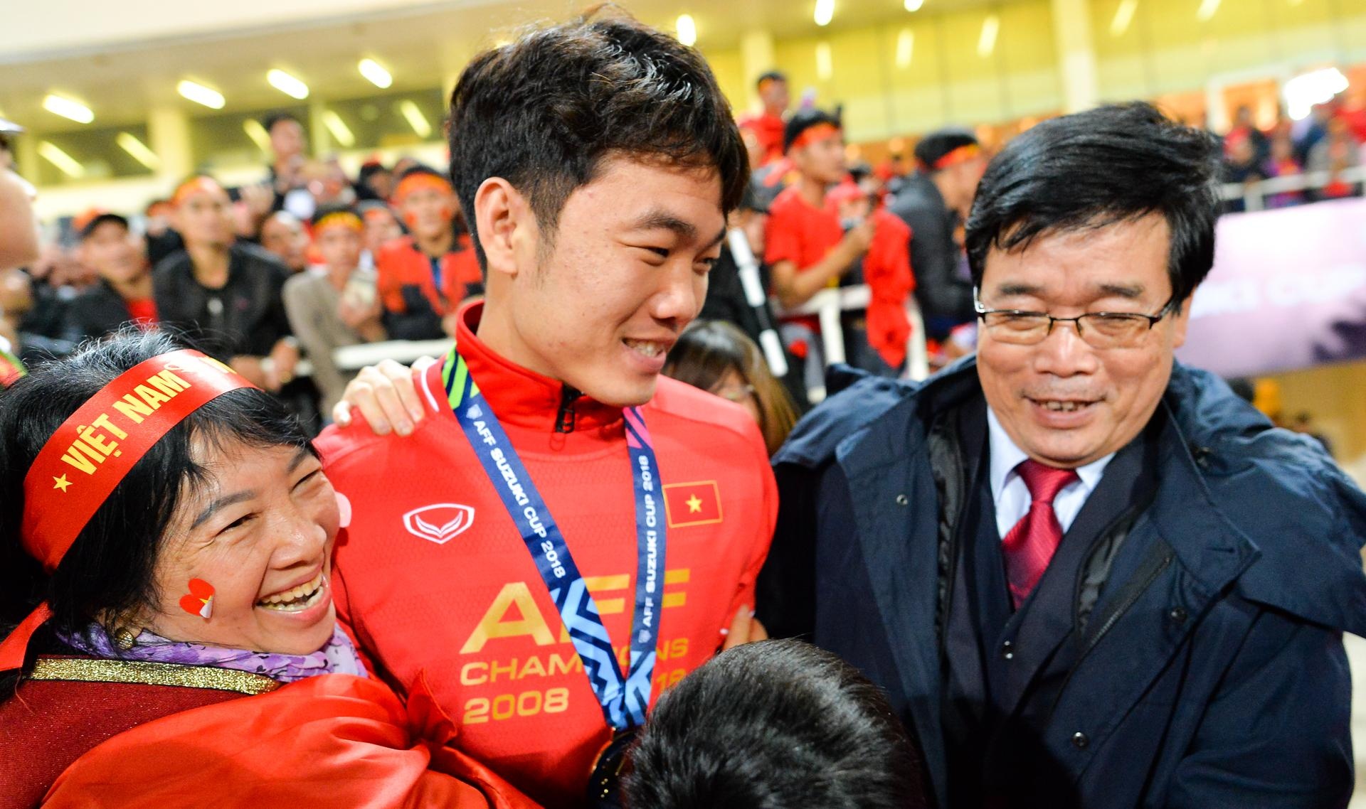 Bau Duc quyet dinh tuong lai cua Xuan Truong truoc Tet hinh anh