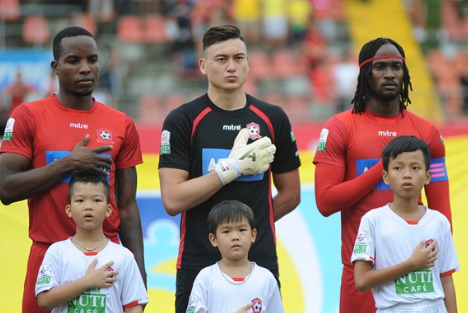 CLB Hai Phong bi cuu tuyen thu Jamaica kien len FIFA hinh anh