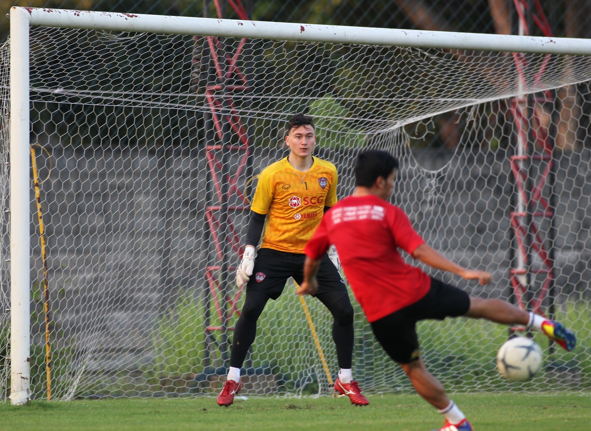 Dang Van Lam,  day chuyen,  Muangthong United,  PT Prachuap,  Viet Nam,  Nga,  Thai League,  AFF Cup 2018 anh 6