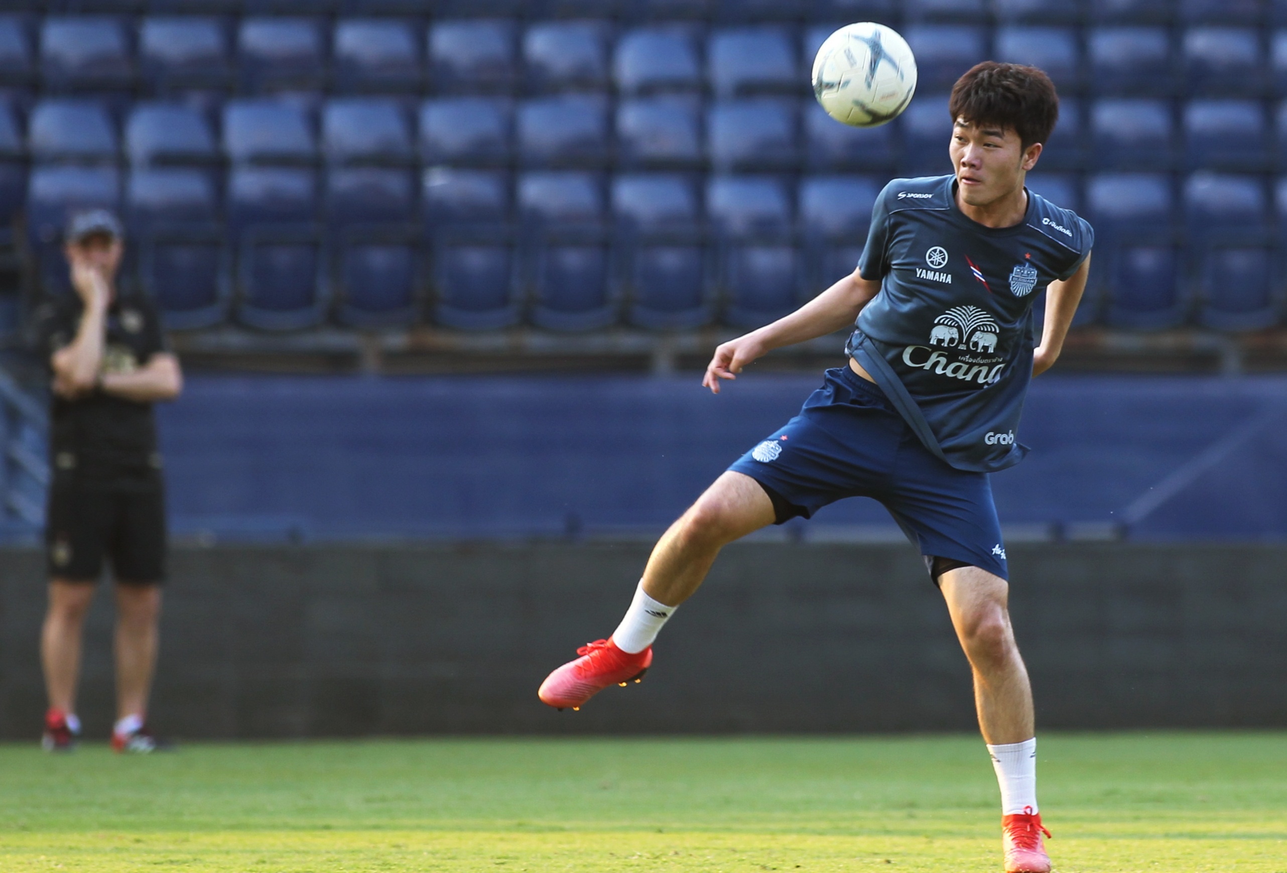 Xuan Truong muot mo hoi truoc tran dai chien lon nhat Thai Lan hinh anh