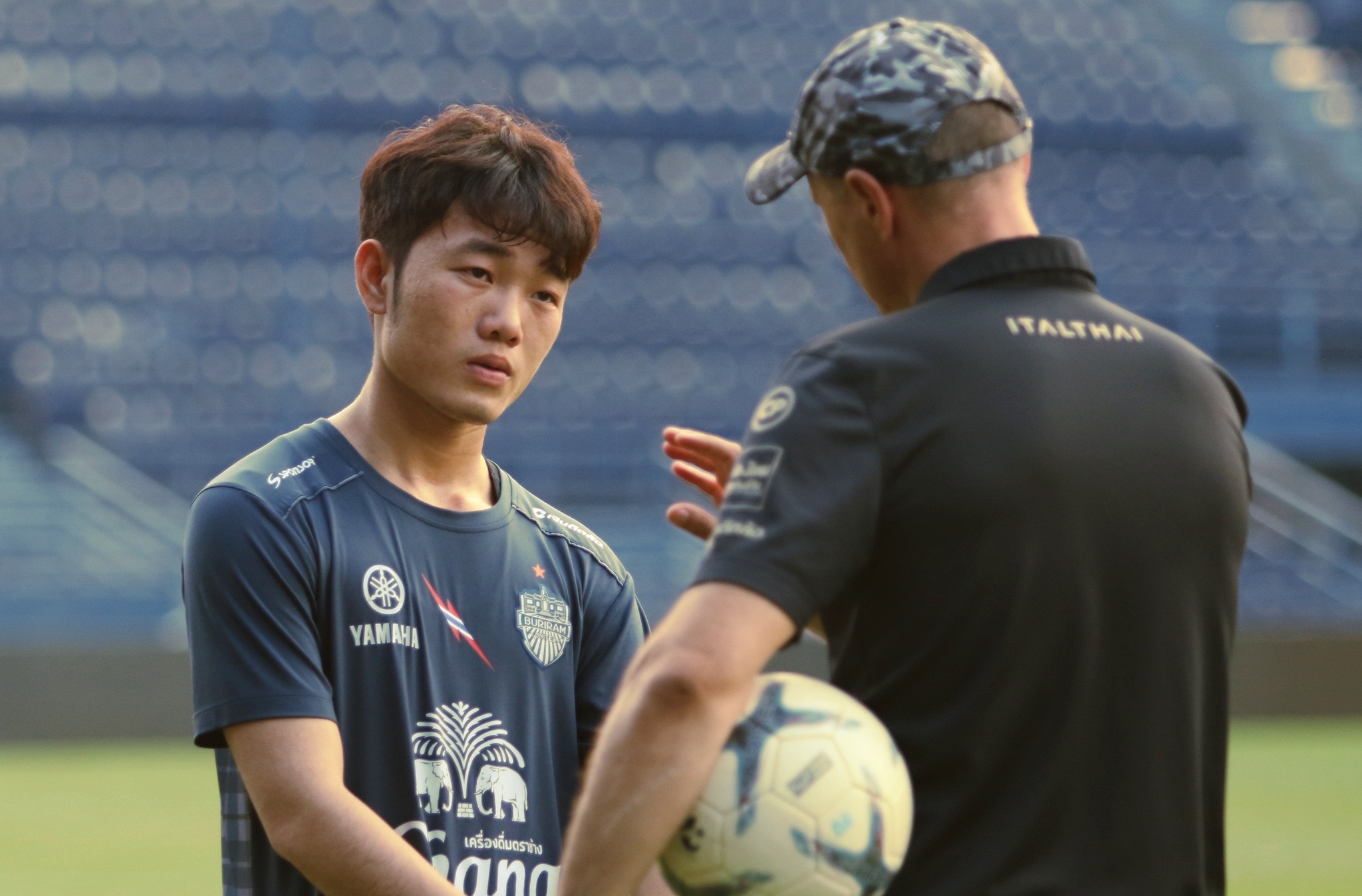 Xuan Truong duoc ty phu Thai Lan cho da tran sieu kinh dien hinh anh