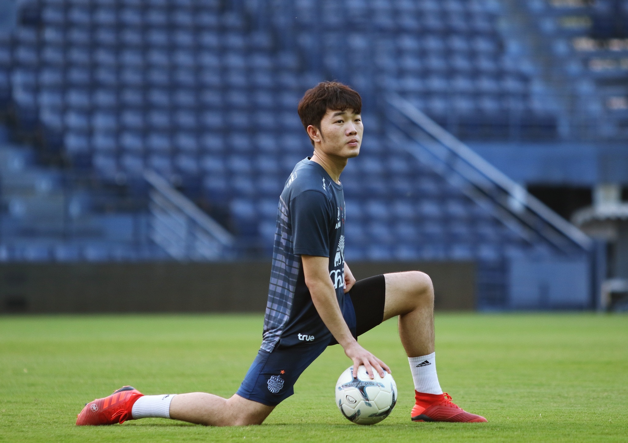 Luong Xuan Truong,  Nguyen Tuan Anh,  Tuan Anh,  HAGL,  Buriram United,  Andrea Pirlo anh 4