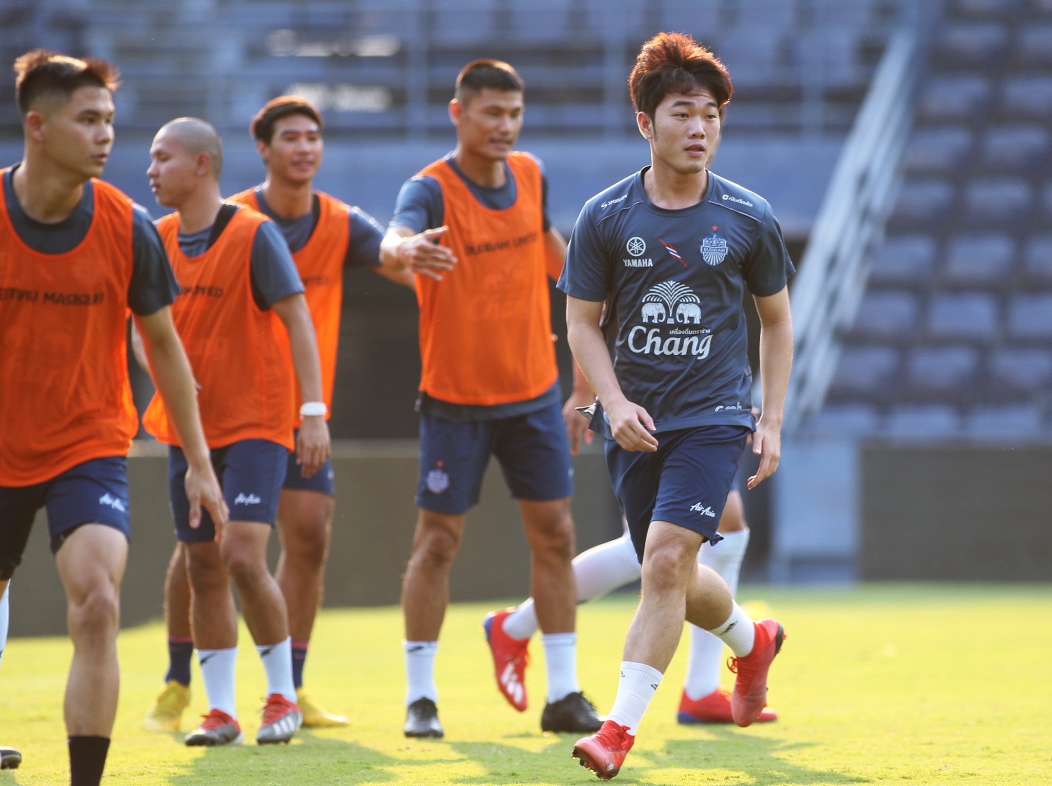Luong Xuan Truong,  Nguyen Tuan Anh,  Tuan Anh,  HAGL,  Buriram United,  Andrea Pirlo anh 1