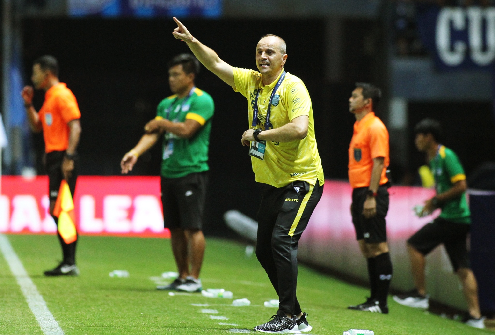 Luong Xuan Truong,  Xuan Truong,  Buriram United,  Chonburi,  Thai League,  Bozidar Bandovic anh 9