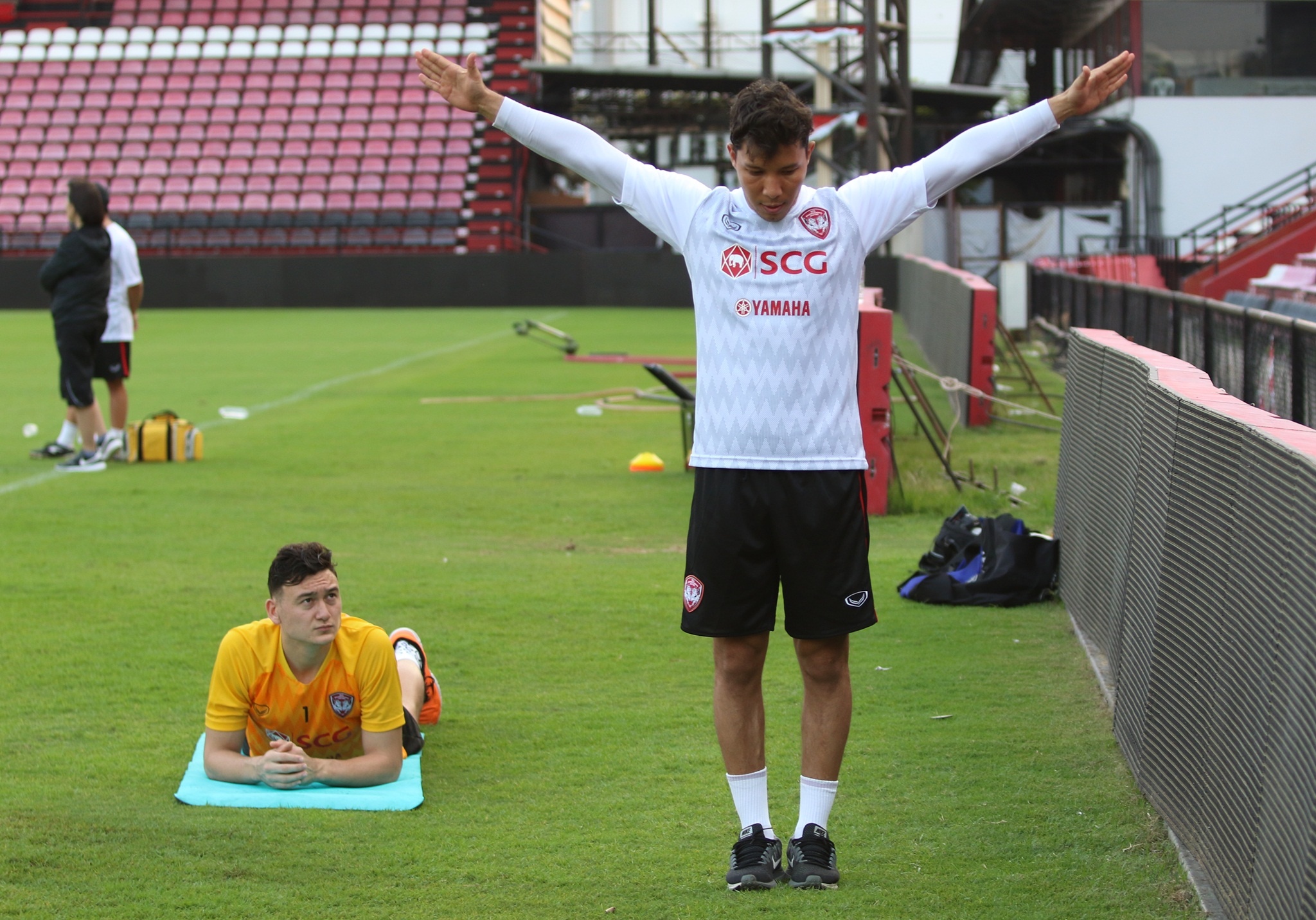 Dang Van Lam,  Van Lam,  Muangthong United,  Coach Jam,  Jam Ashrapov,  Thai League anh 3