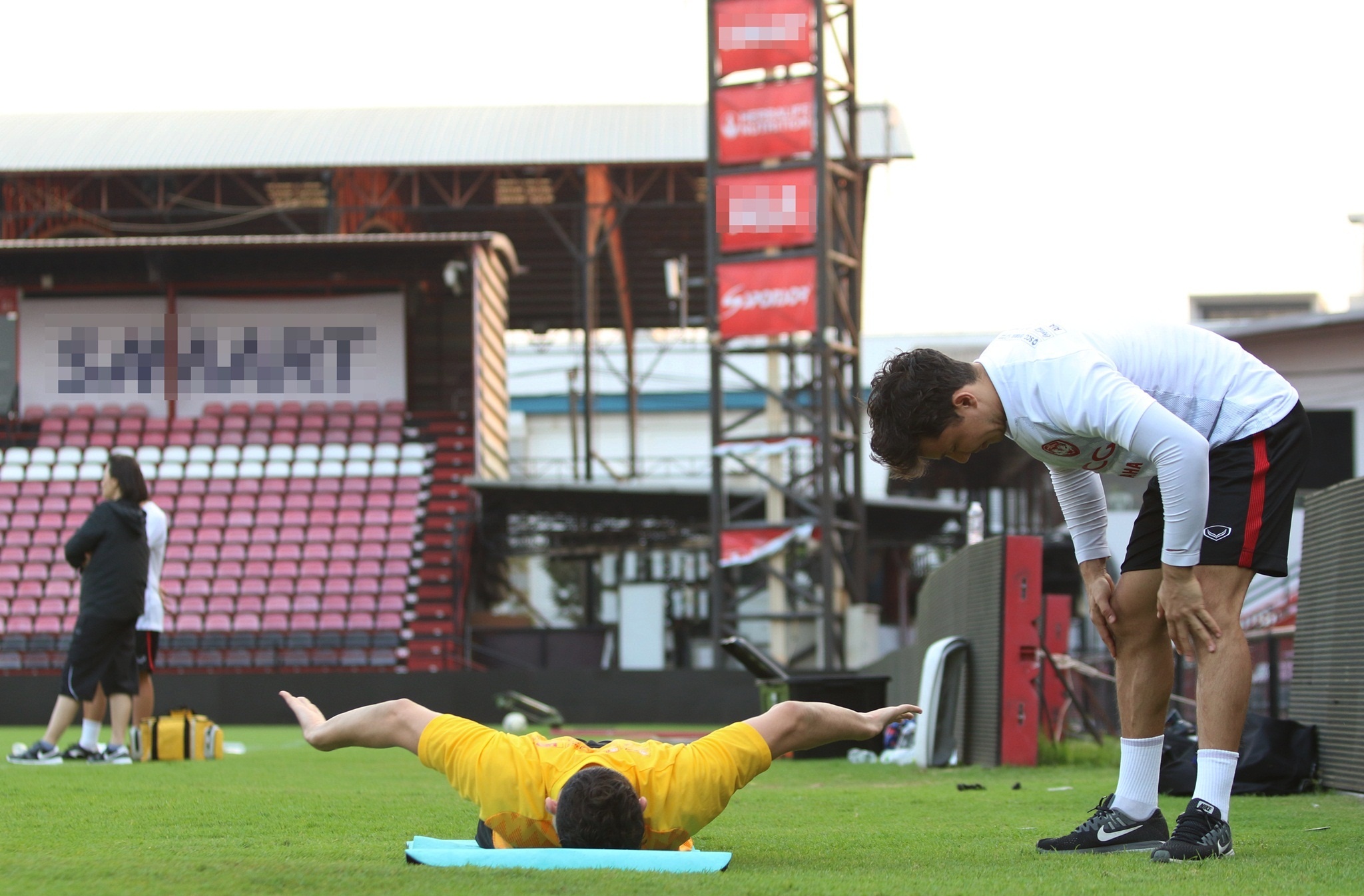 Dang Van Lam,  Van Lam,  Muangthong United,  Coach Jam,  Jam Ashrapov,  Thai League anh 5