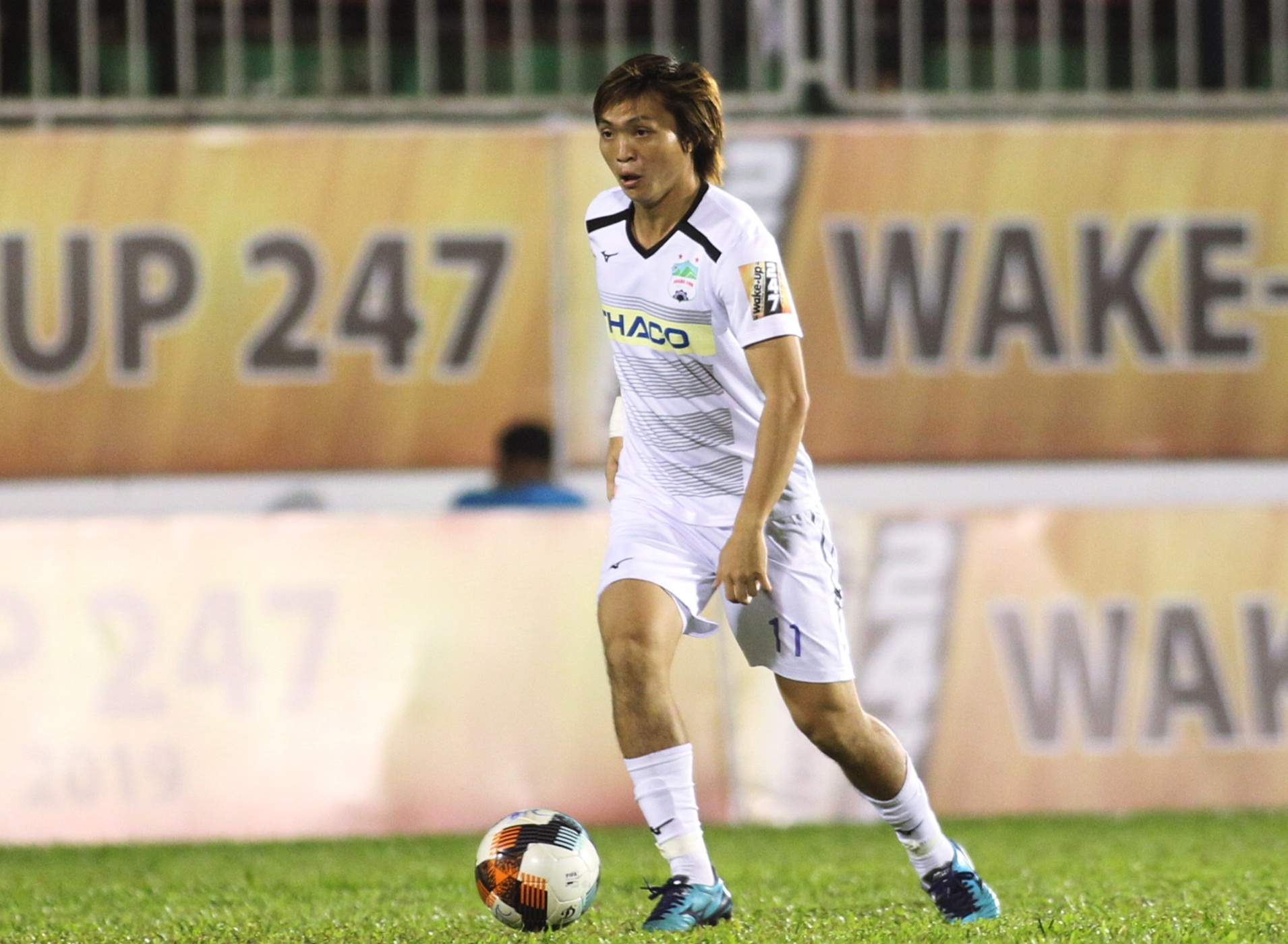 HLV HAGL buoc phai de Tuan Anh du bi khi thua Sai Gon hinh anh