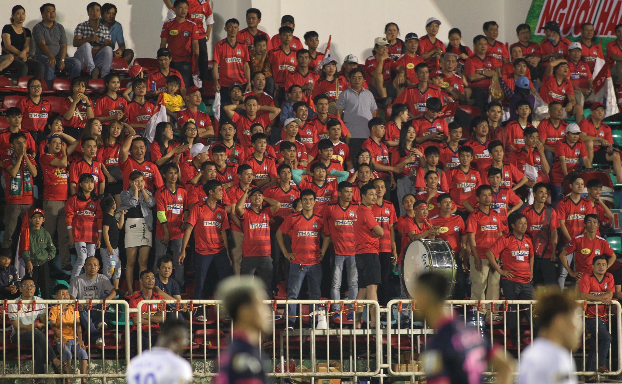 Minh Vuong,  HAGL,  Sai Gon,  V.League,  Van Toan,  trong tai,  Pleiku,  Bau Duc,  Duong Minh Ninh anh 9