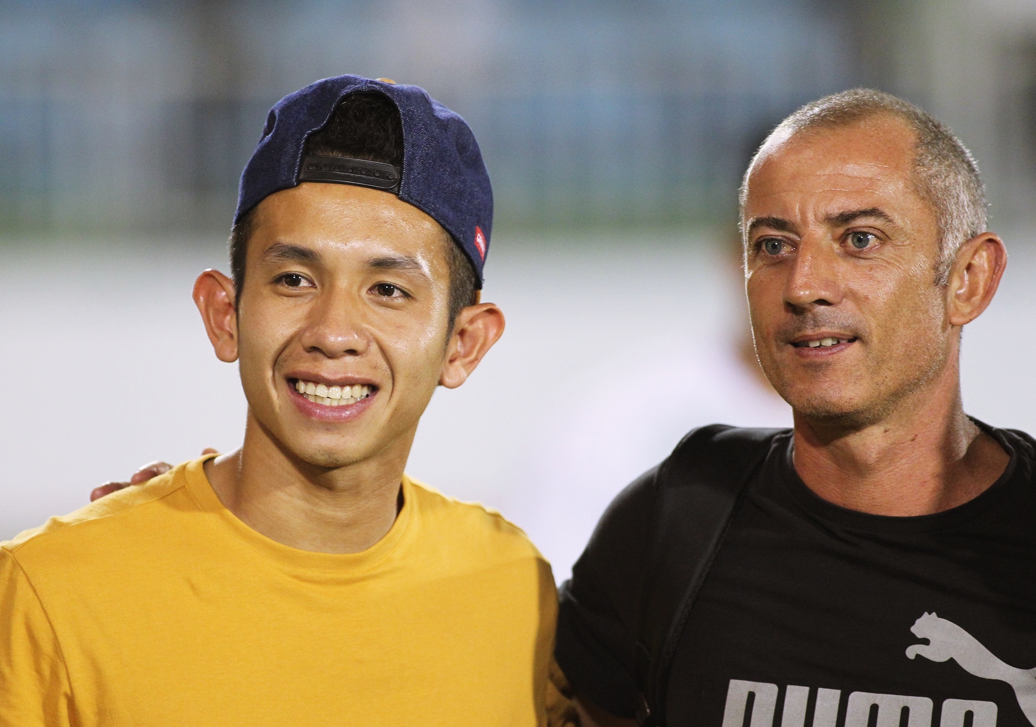 Hong Duy rang ro khi xem lua dan em o HAGL thi dau hinh anh