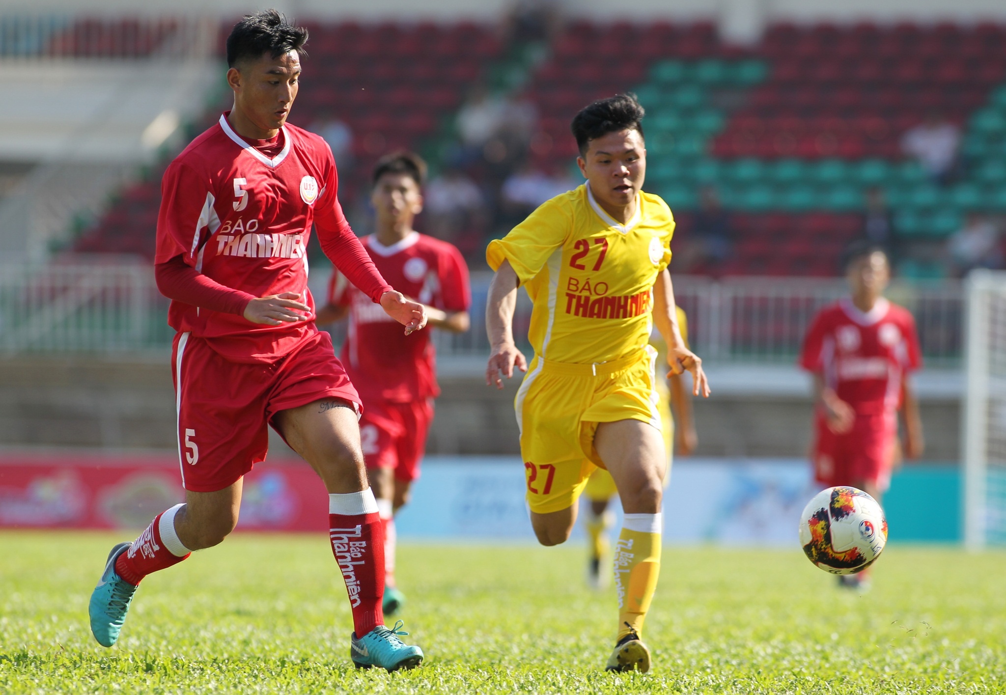 Davide Nguyen Duc,  Davide,  U19 Binh Duong,  Wagner Fernando Olivera,  U19 SLNA,  Viet kieu Italy,  cau thu Viet kieu anh 1