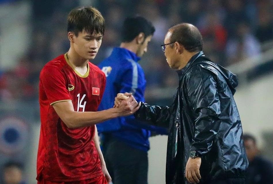 HLV Park Hang-seo cam hoc tro an vat khi len tuyen Viet Nam hinh anh