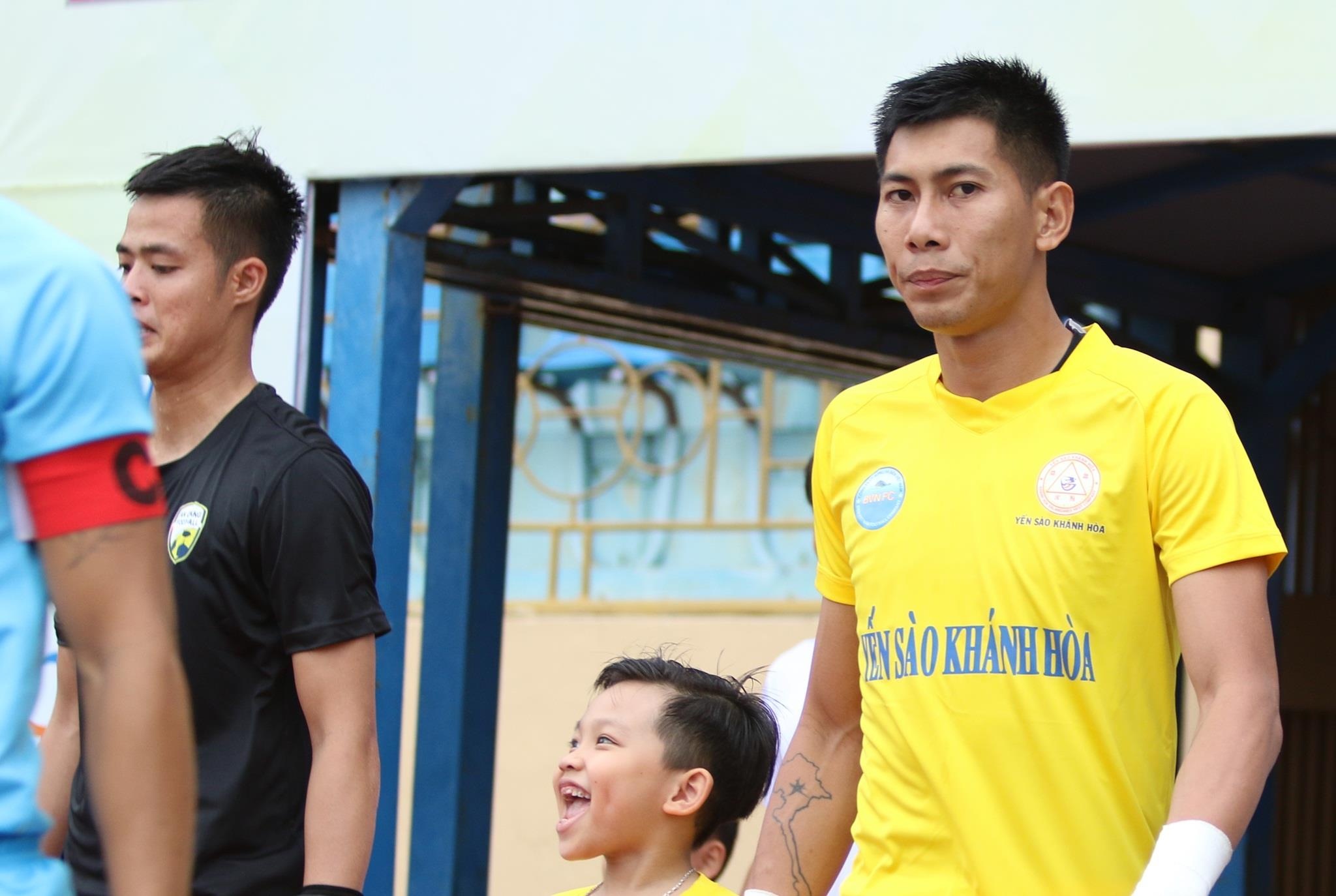 Hai thu mon cua ong Park co phong do trai nguoc o Cup quoc gia hinh anh