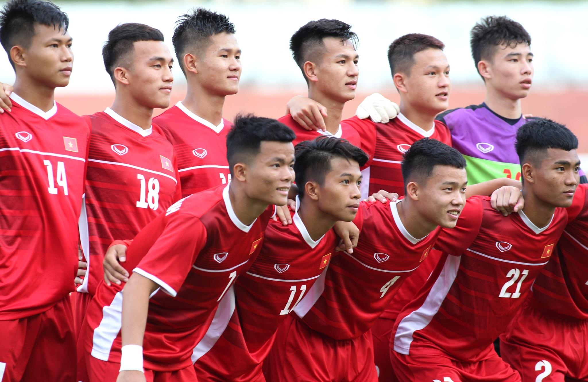 HLV Hoang Anh Tuan goi 7 cau thu SLNA vao doi U18 Viet Nam hinh anh