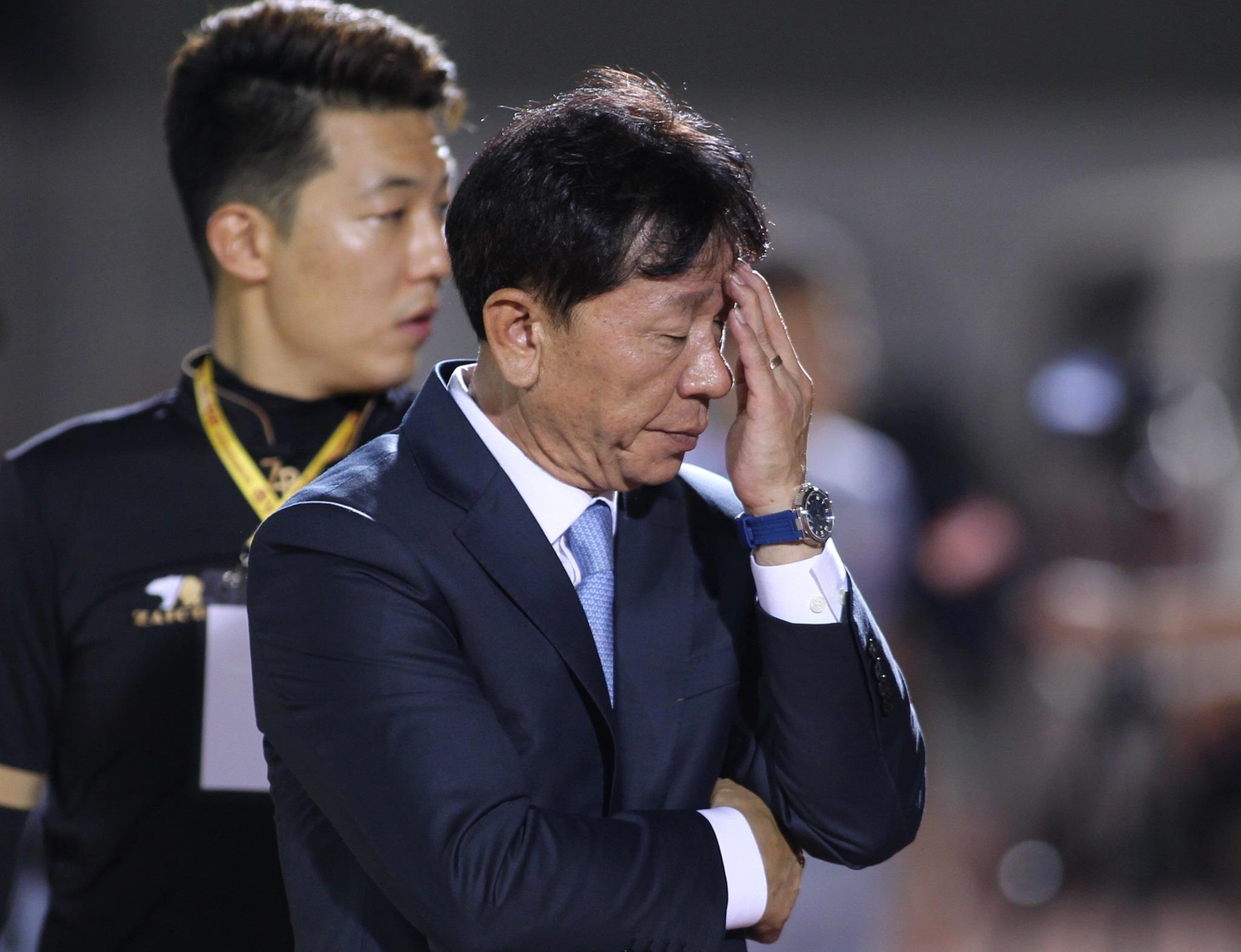 derby bong da TP.HCM,  trong tai tu choi ban thang anh 9