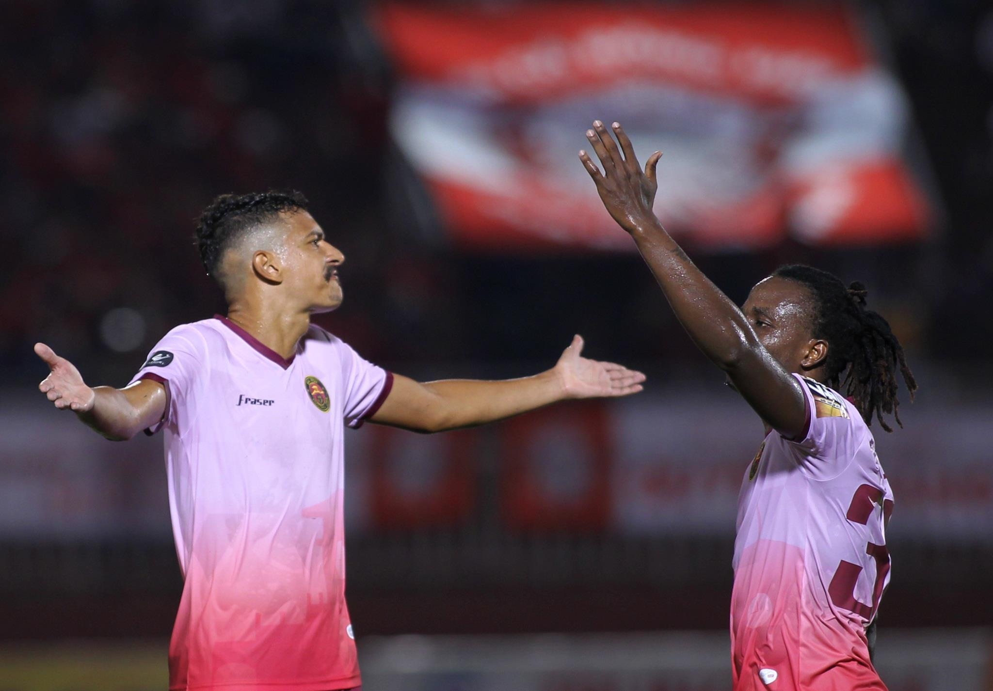 derby bong da TP.HCM,  trong tai tu choi ban thang anh 5