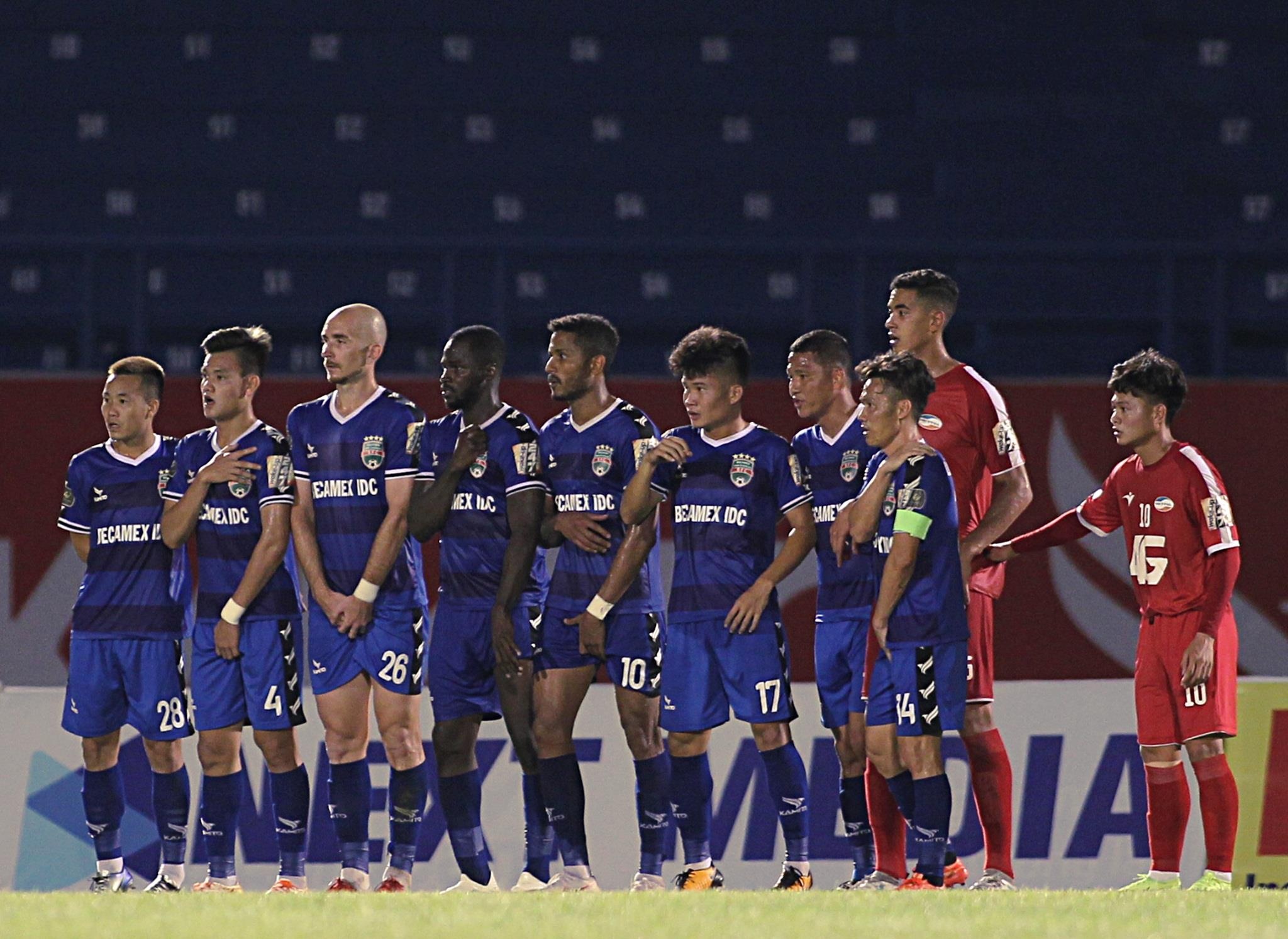 ban thang tranh cai binh duong viettel,  trong tai gay tranh cai binh duong viettel anh 6