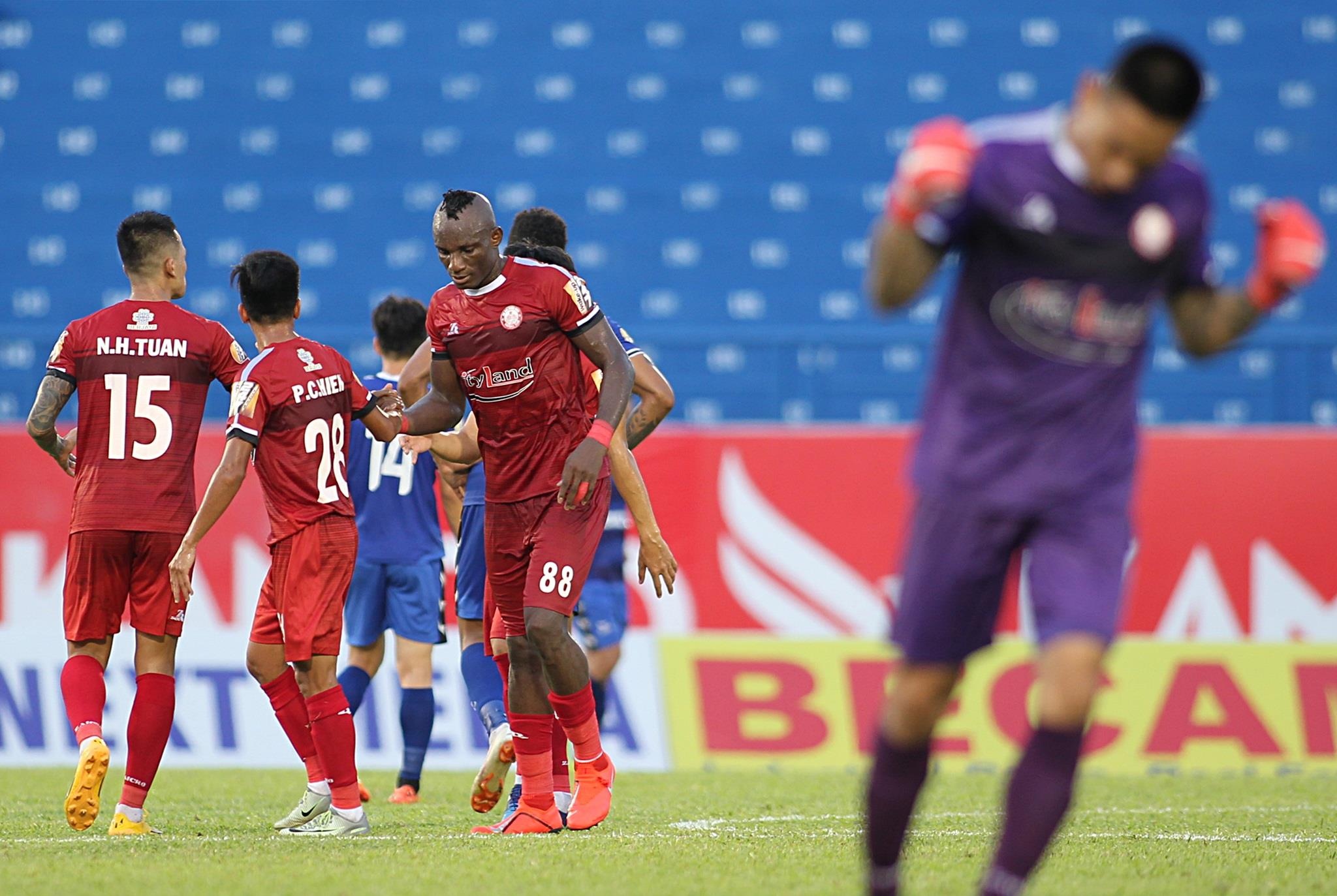 Anh Duc toa sang ghi ban,  Anh Duc stat anh 2