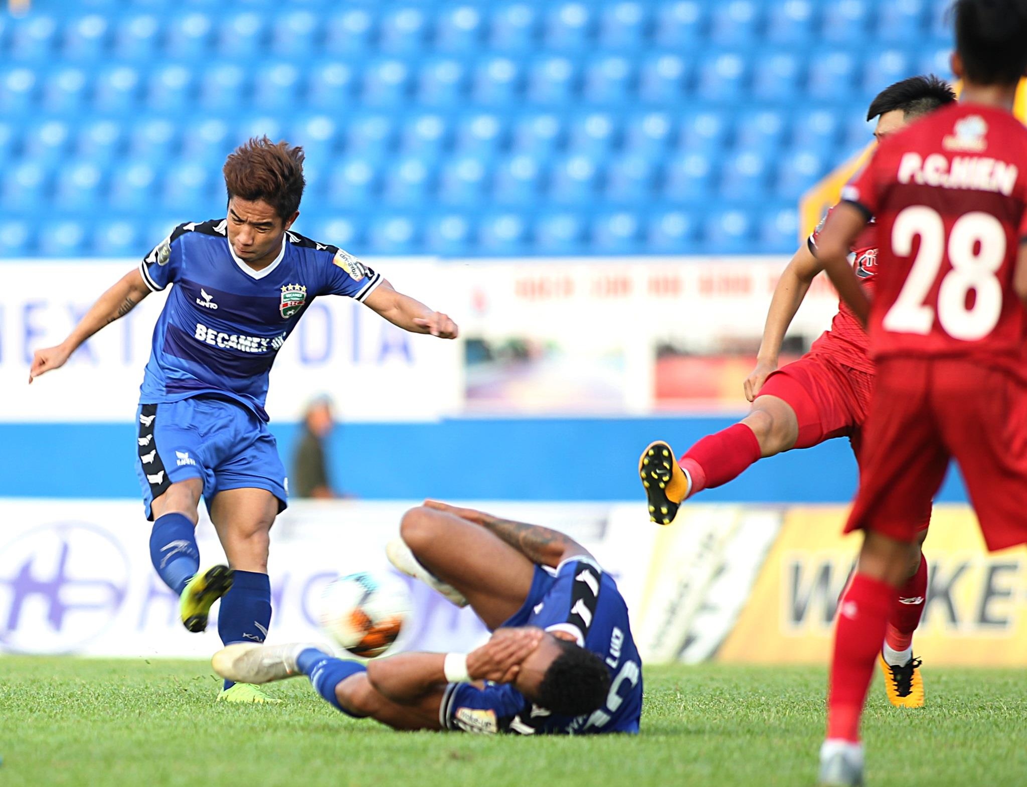 Anh Duc toa sang ghi ban,  Anh Duc stat anh 1