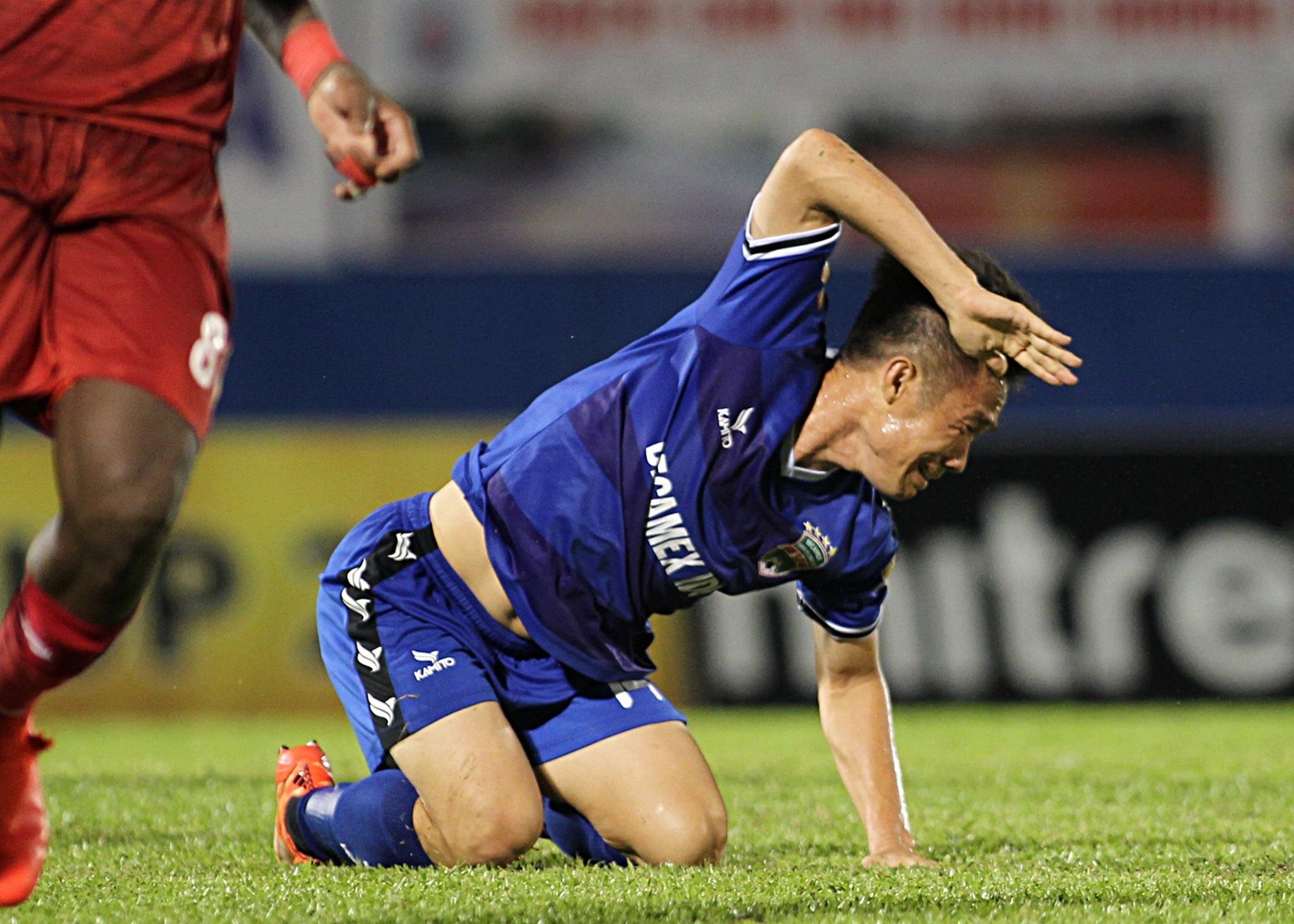 Anh Duc toa sang ghi ban,  Anh Duc stat anh 7