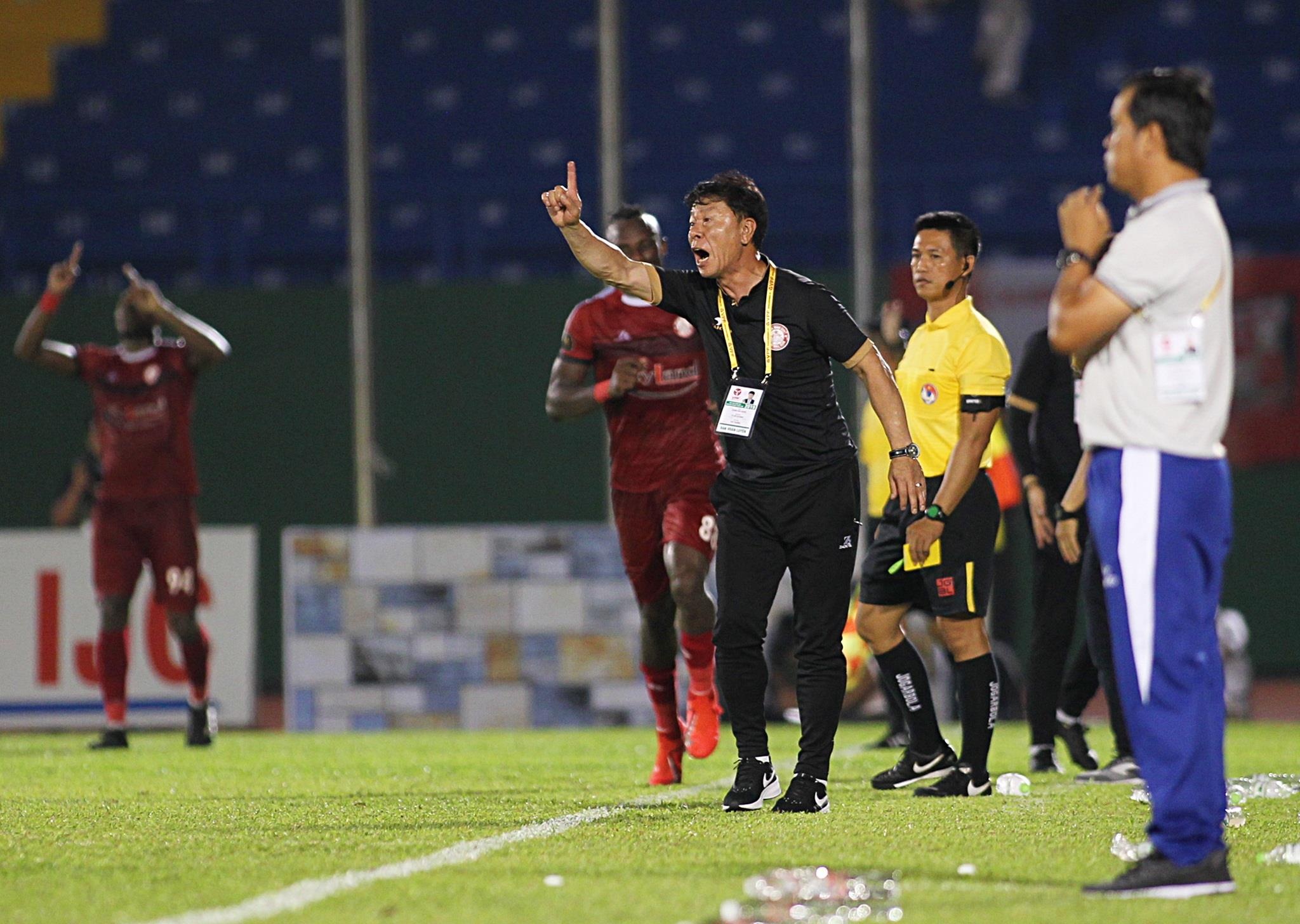 Anh Duc toa sang ghi ban,  Anh Duc stat anh 8