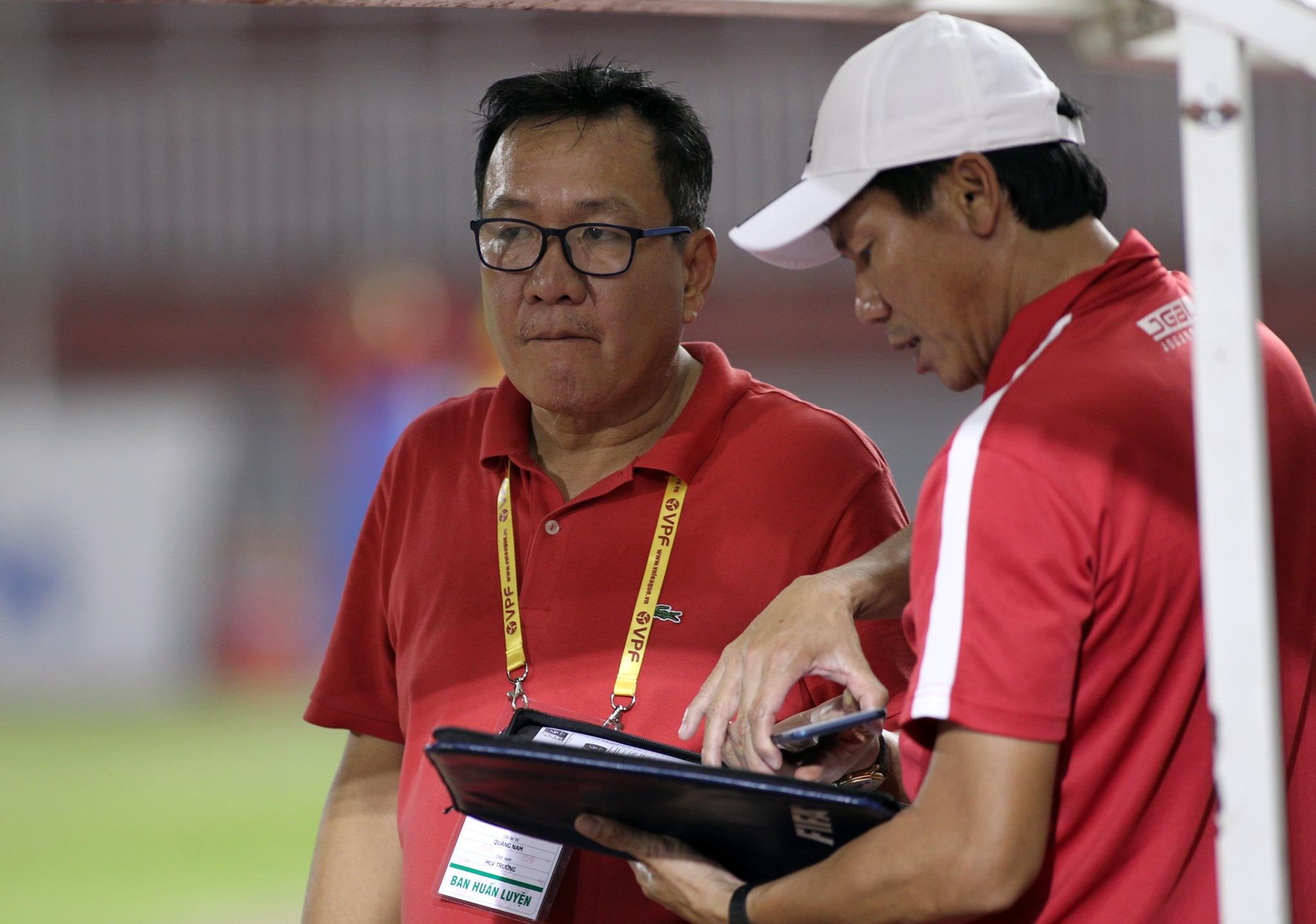 cau thu v.league cai nhau,  cau thu sai lam anh 10