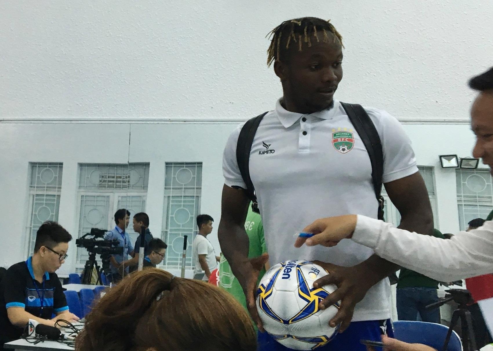 bình dương thắng đậm afc cup, ngoại binh tỏa sáng hơn anh đức ảnh 2 binh duong thang dam afc cup, ngoai binh toa sang hon anh duc anh 2