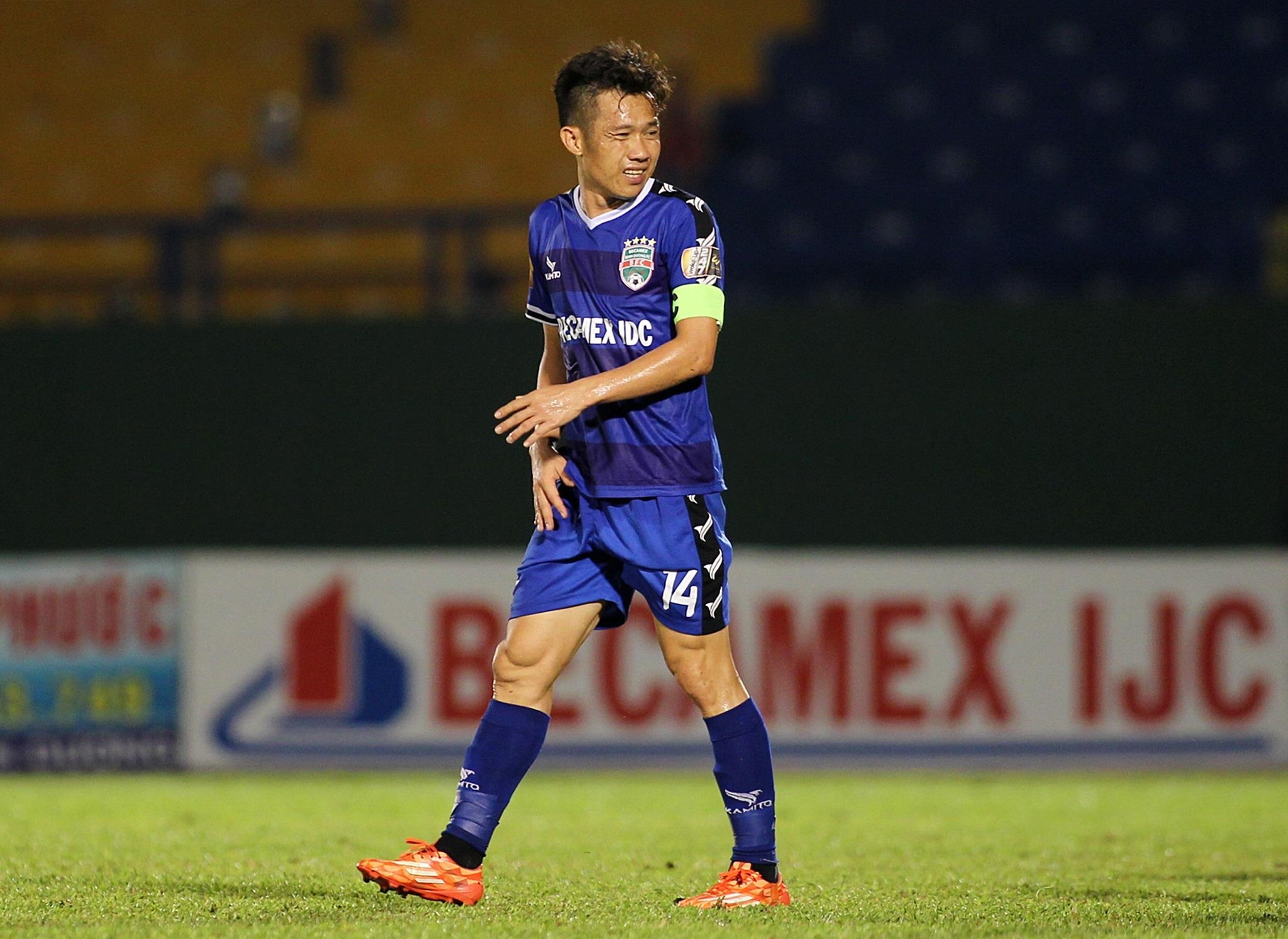 nha vo dich aff cup chan thuong,  nguoi khong phoi le tan tai anh 2