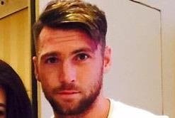 Cuu tien dao V.League ra sao khi phai hau toa o Australia? hinh anh