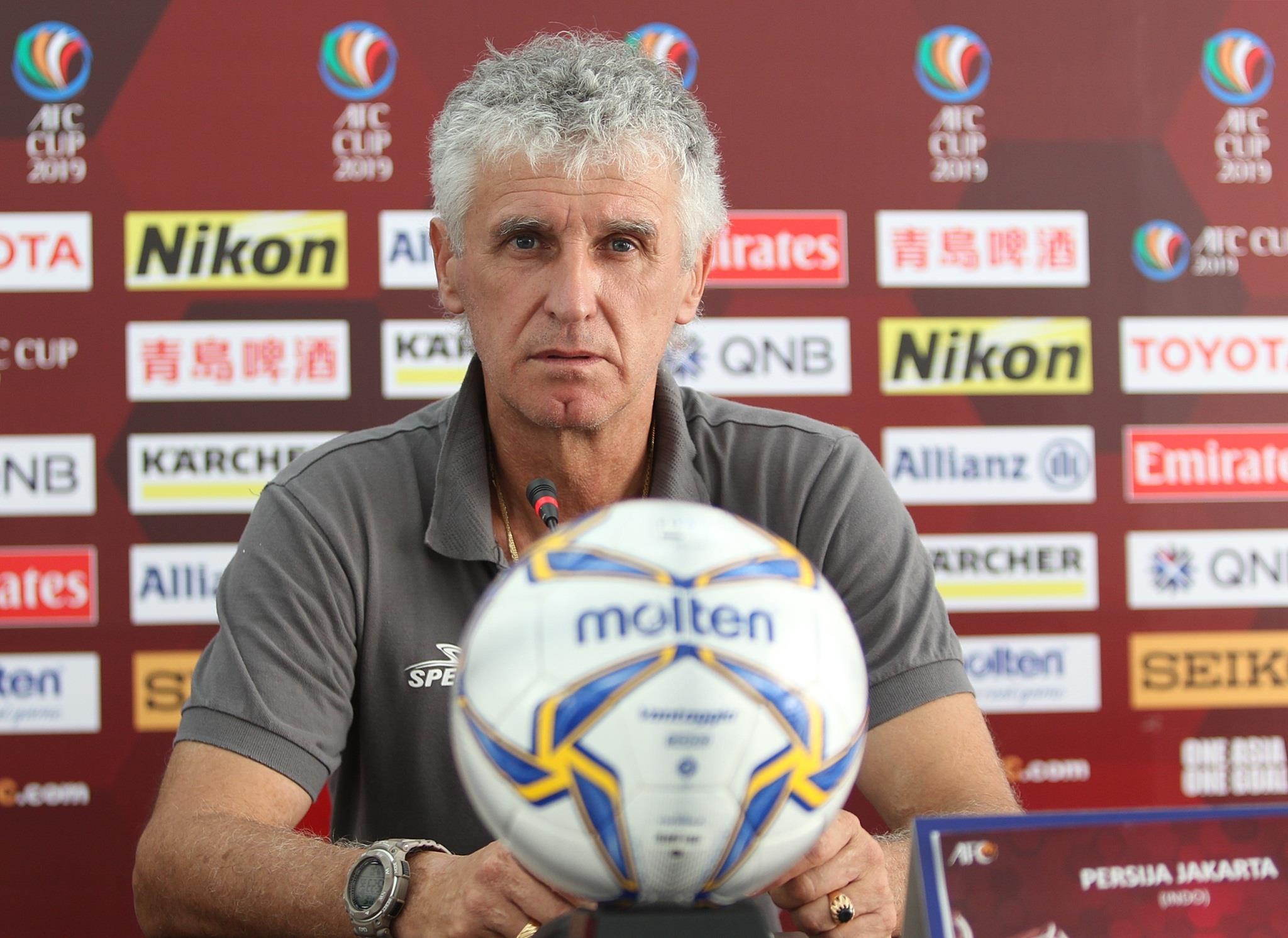 Marko Simic quay roi tinh duc,  ngoai binh v league quay roi tinh duc anh 2