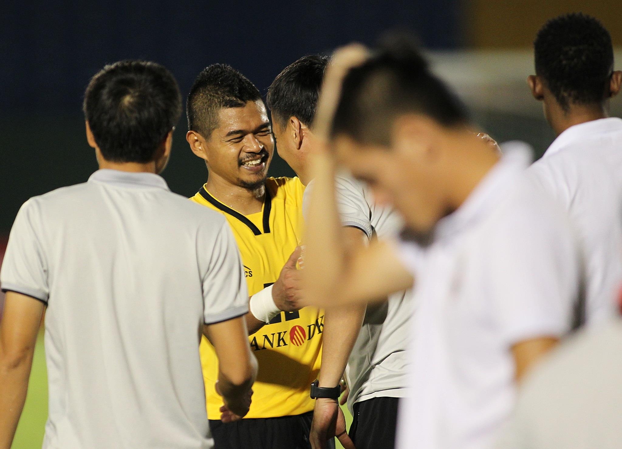 Anh Duc ghi ban,  anh duc stat anh 10