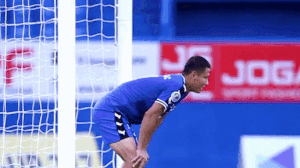 Anh Duc thu lam thu mon truoc tran gap CLB Ha Noi hinh anh