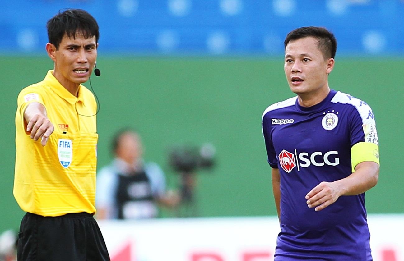 Thanh Luong va tam bang doi truong cuu cau thu Binh Duong hinh anh