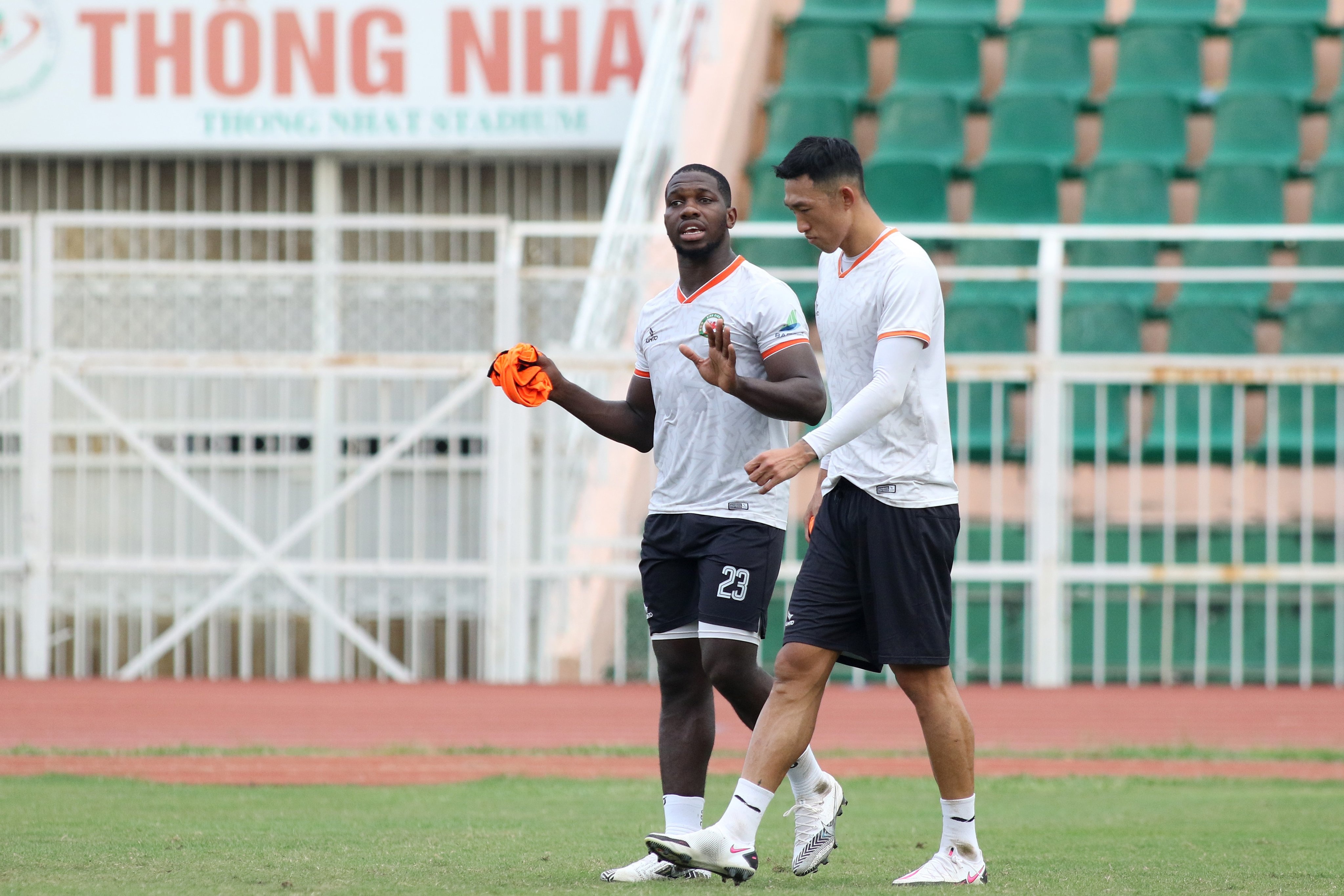 Rimario gia nhap binh dinh anh 1