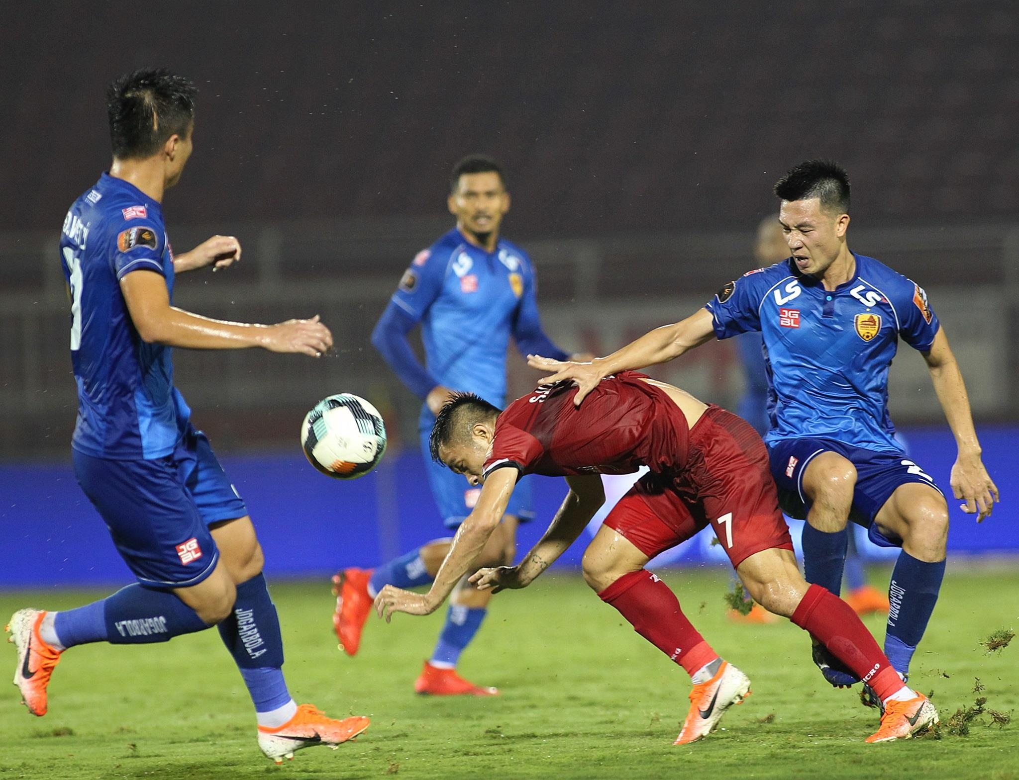 thu mon du bi cuu CLB TP.HCM,  qua bong vang viet nam sut hong penalty anh 1