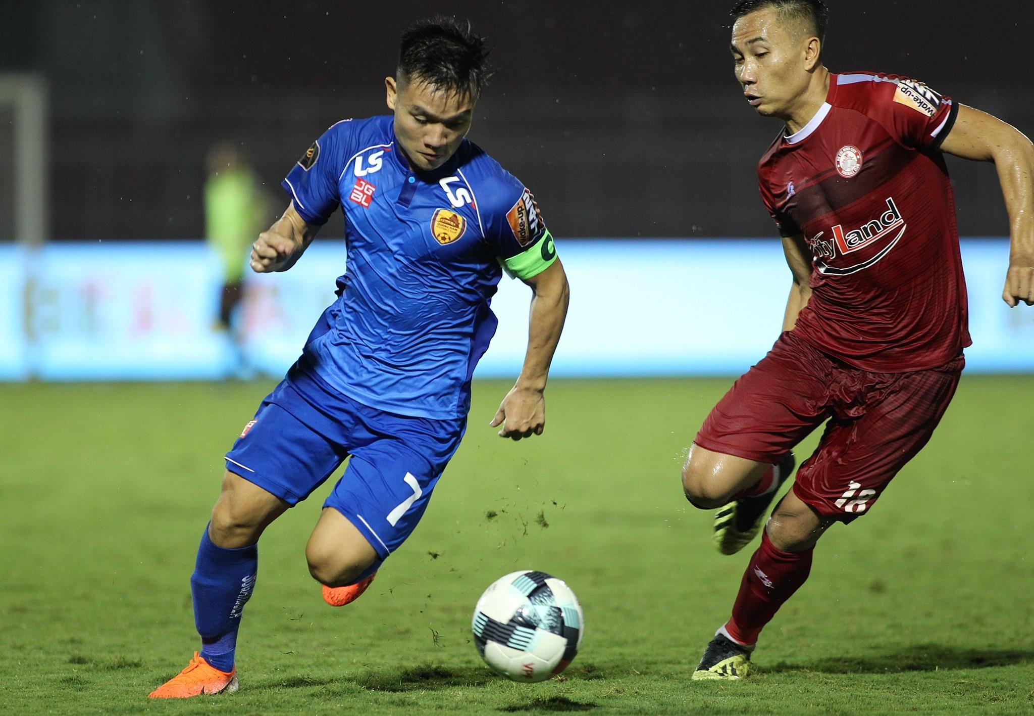 thu mon du bi cuu CLB TP.HCM,  qua bong vang viet nam sut hong penalty anh 2