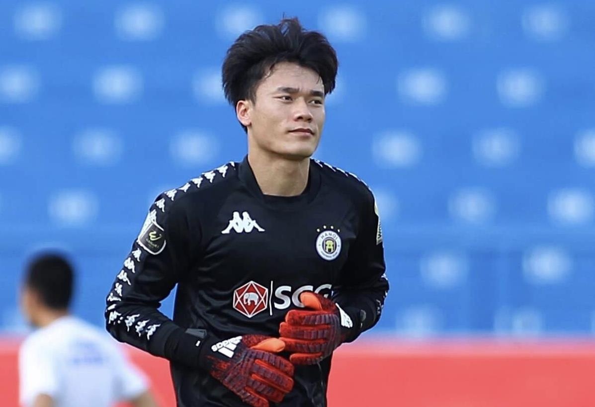 Cau thu nhap tich: ‘Bui Tien Dung khong mac benh ngoi sao’ hinh anh