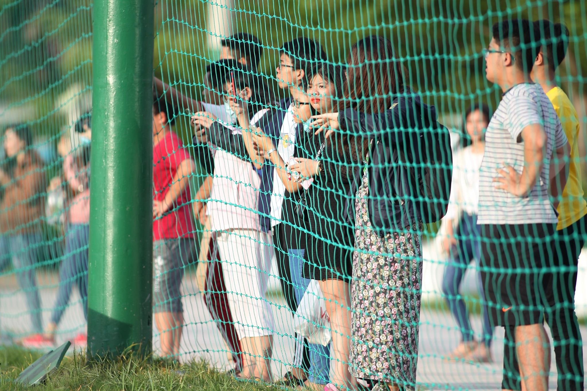 bui tien dung chan thuong,  hoang duc chan thuong anh 8