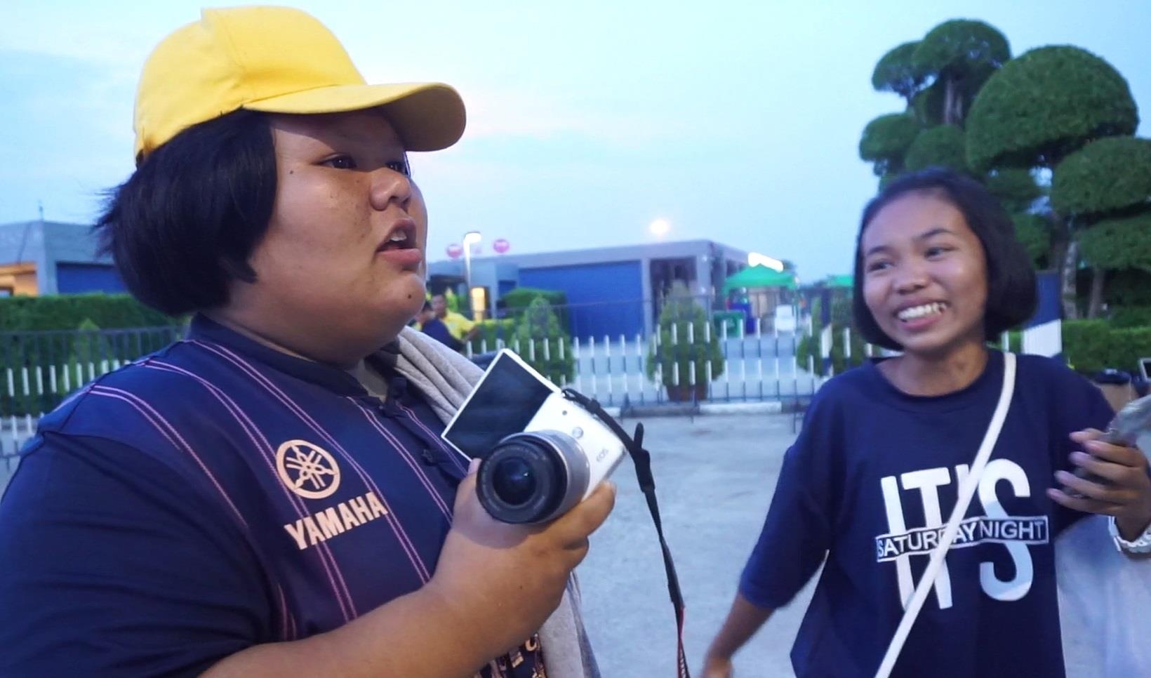 Fan nu cho den toi de dong vien Xuan Truong thang Dang Van Lam hinh anh