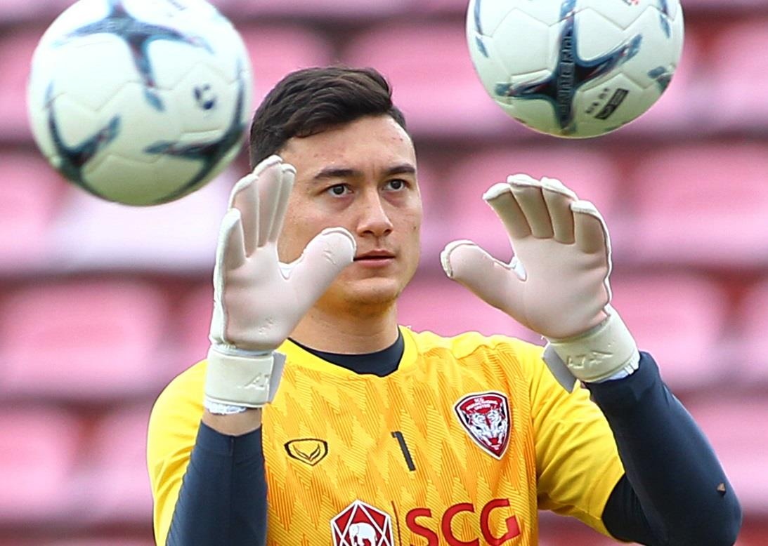 Dang Van Lam: 'Chung toi tranh noi chuyen doi tuyen du King’s Cup' hinh anh