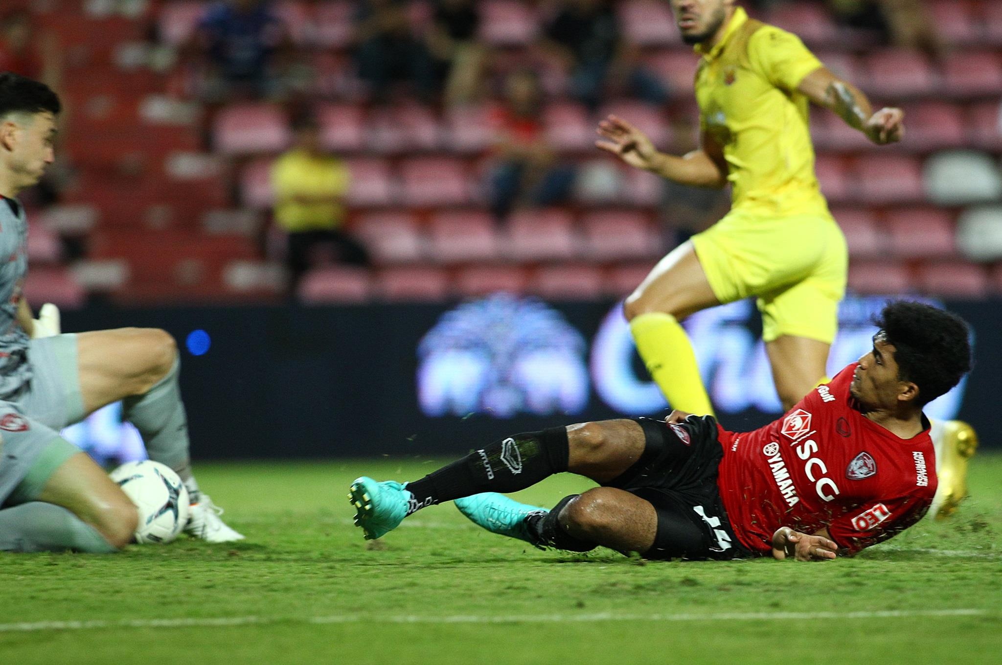 ban gai van lam,  ban gai moi cua Van Lam anh 7