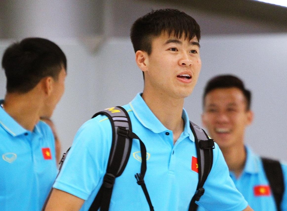 Tuyen Viet Nam nhanh chong roi san bay ve khach san o Bangkok hinh anh