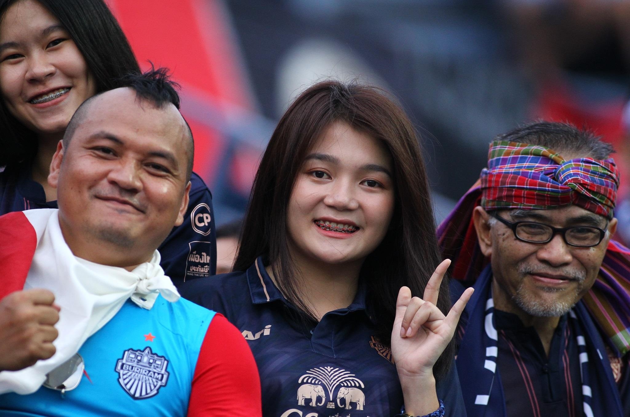 CDV Thai Lan hao huc cho xem tran gap tuyen Viet Nam o King’s Cup hinh anh