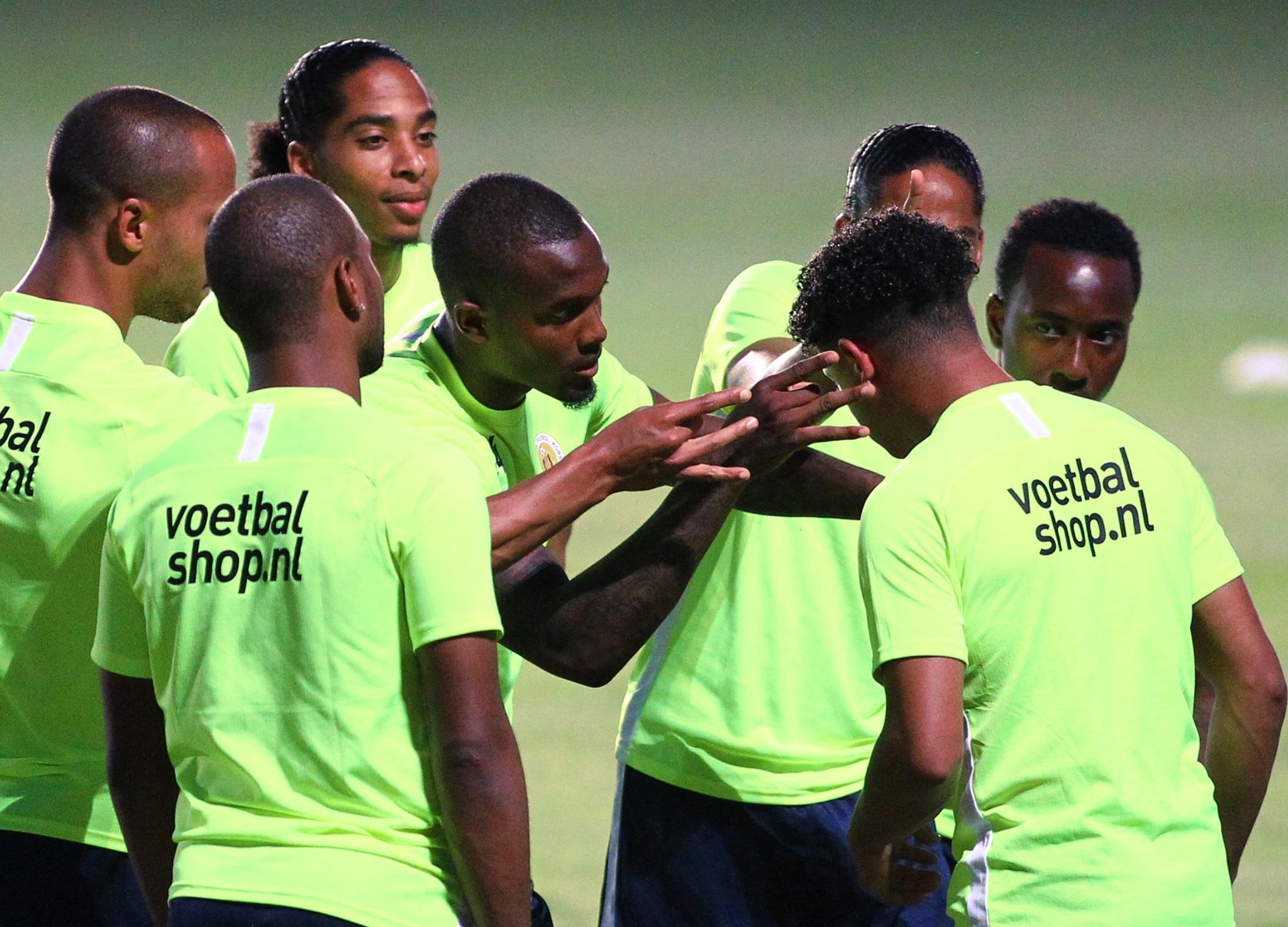 curacao la nuoc nao,  curacao la doi nao anh 3