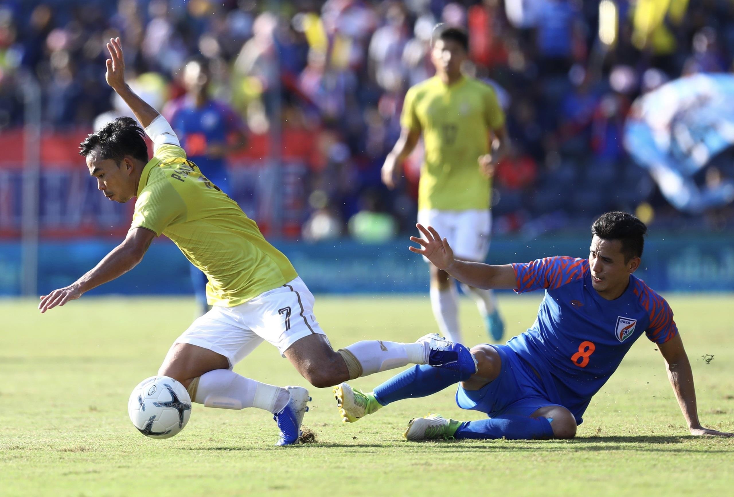 HLV Thai Lan,  truc tiep thai lan anh 1