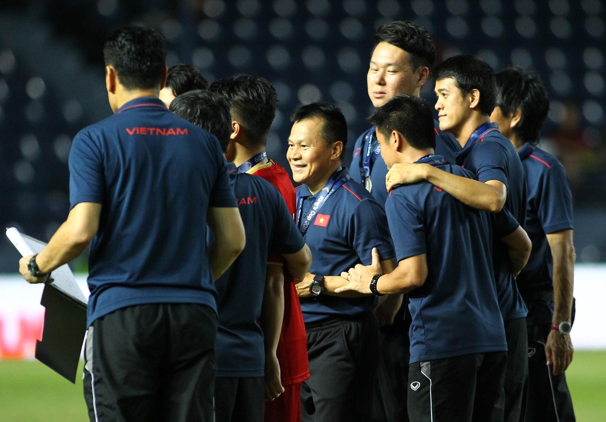 HLV Park Hang seo la ai,  Park HAng seo om van toan anh 4