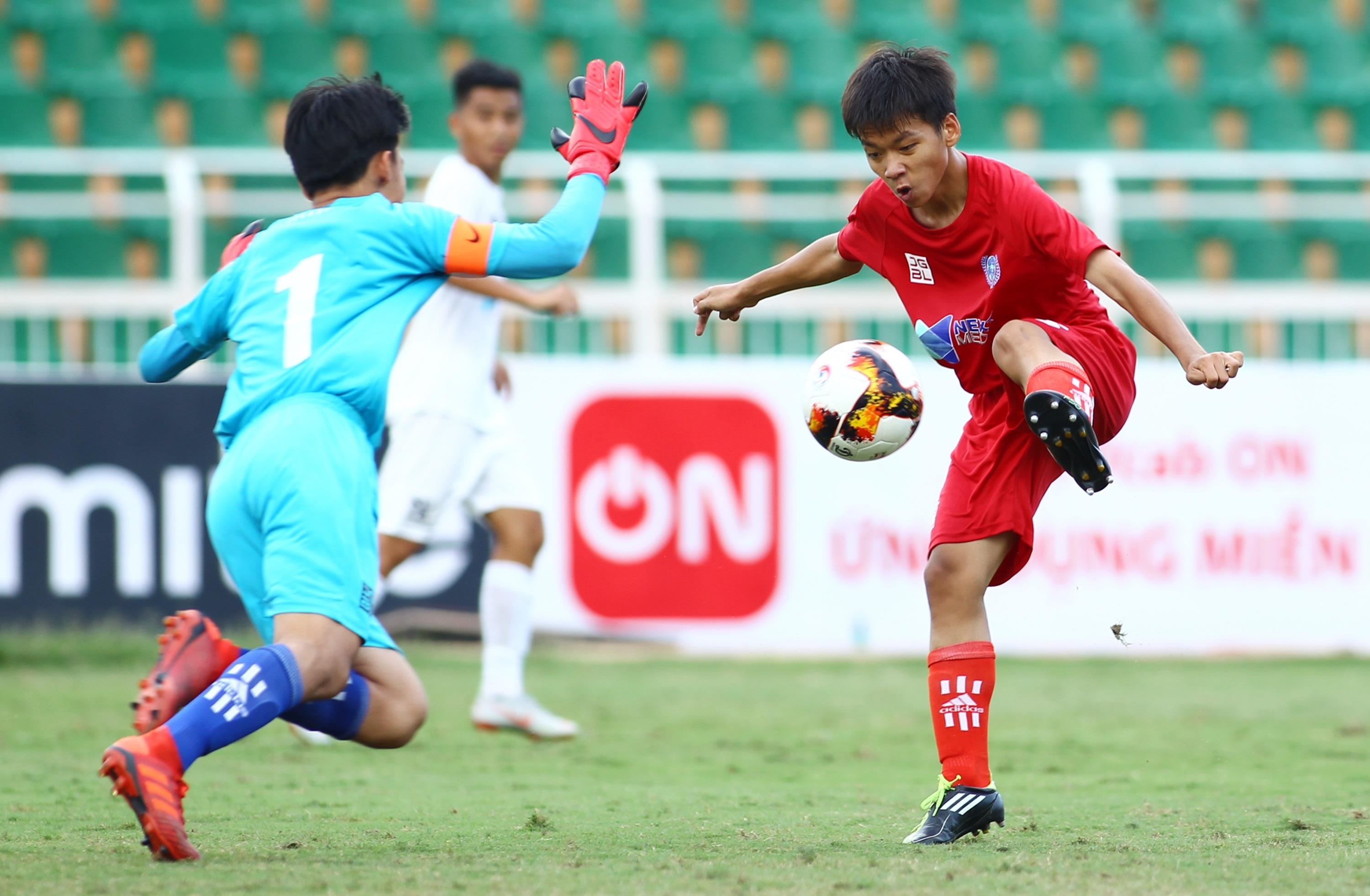 ban cua cong phuong,  thay Phap thua ban cong phuong o u15 anh 1