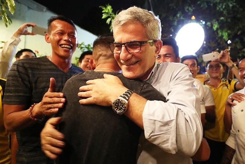 hlv calisto trở lại việt nam, calisto đến việt nam ảnh 1 hlv calisto tro lai viet nam, calisto den viet nam anh 1