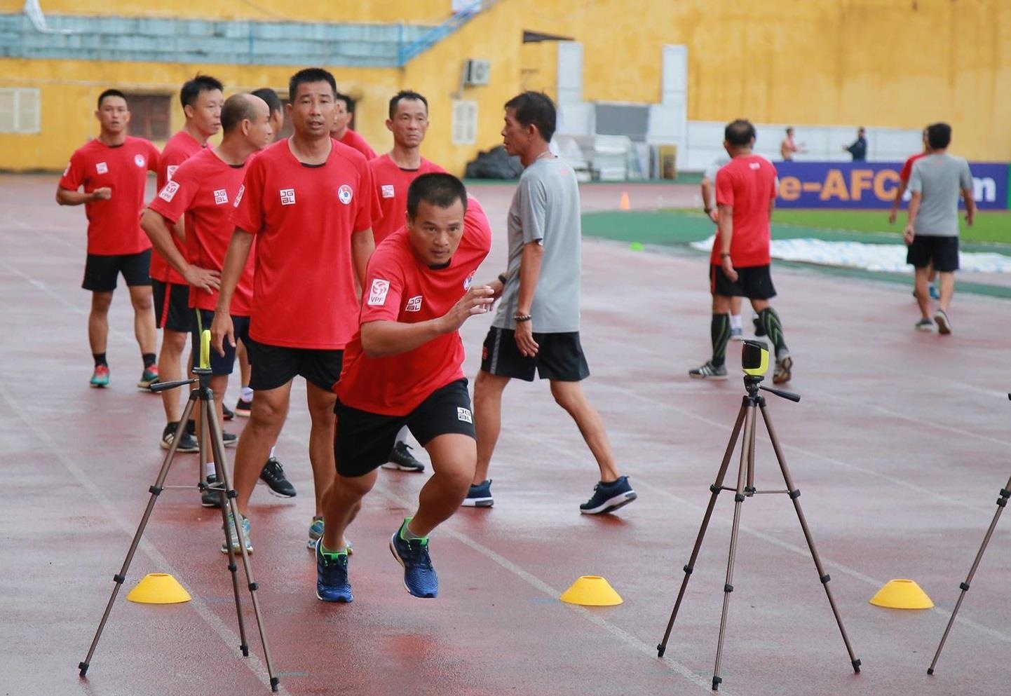 trong tai fifa viet nam,  trong tai fifa ngat xiu anh 1