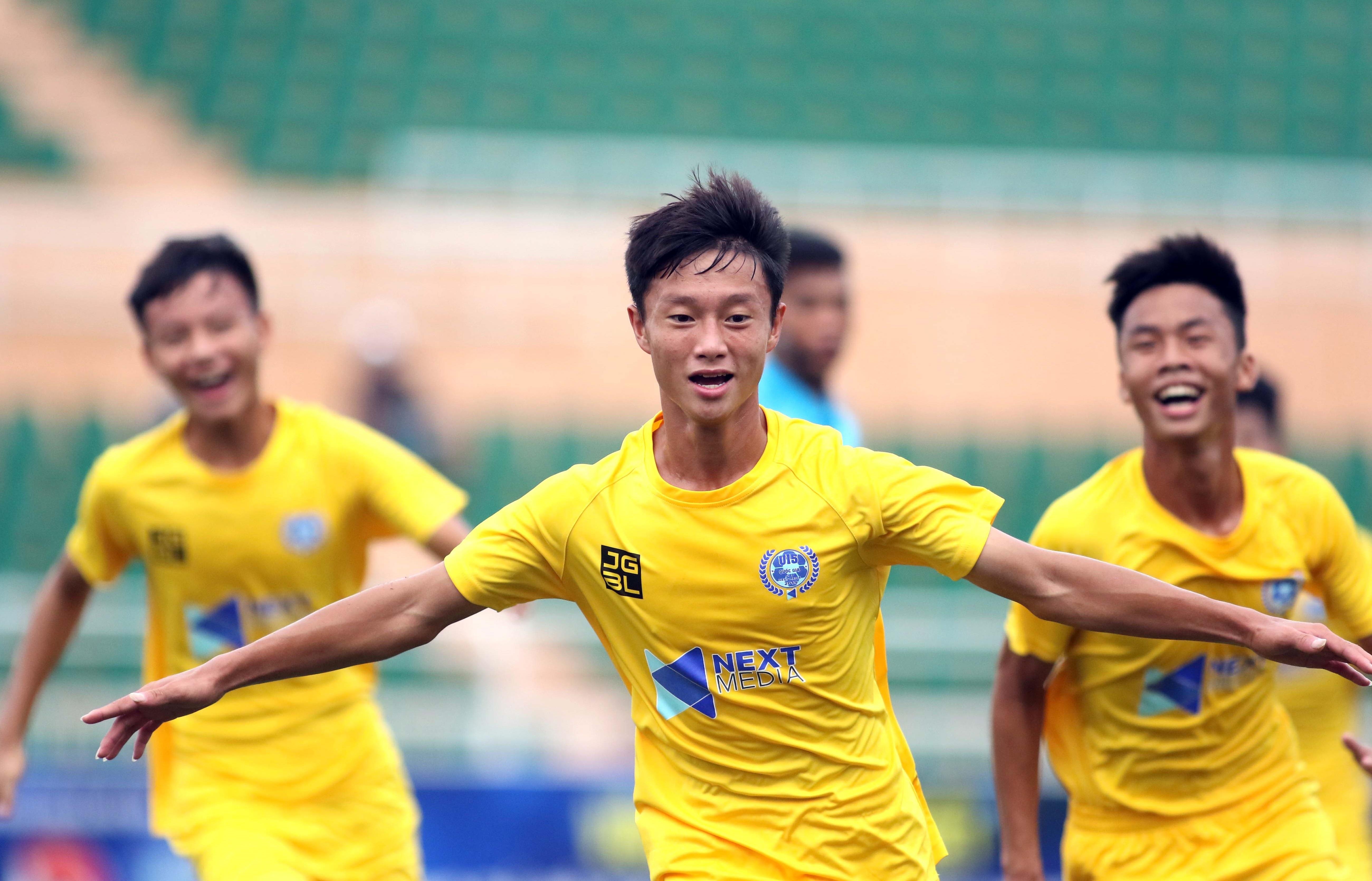 văn quyến vô địch U15, slna vô địch u15 quốc gia ảnh 1 van quyen vo dich U15, slna vo dich u15 quoc gia anh 1