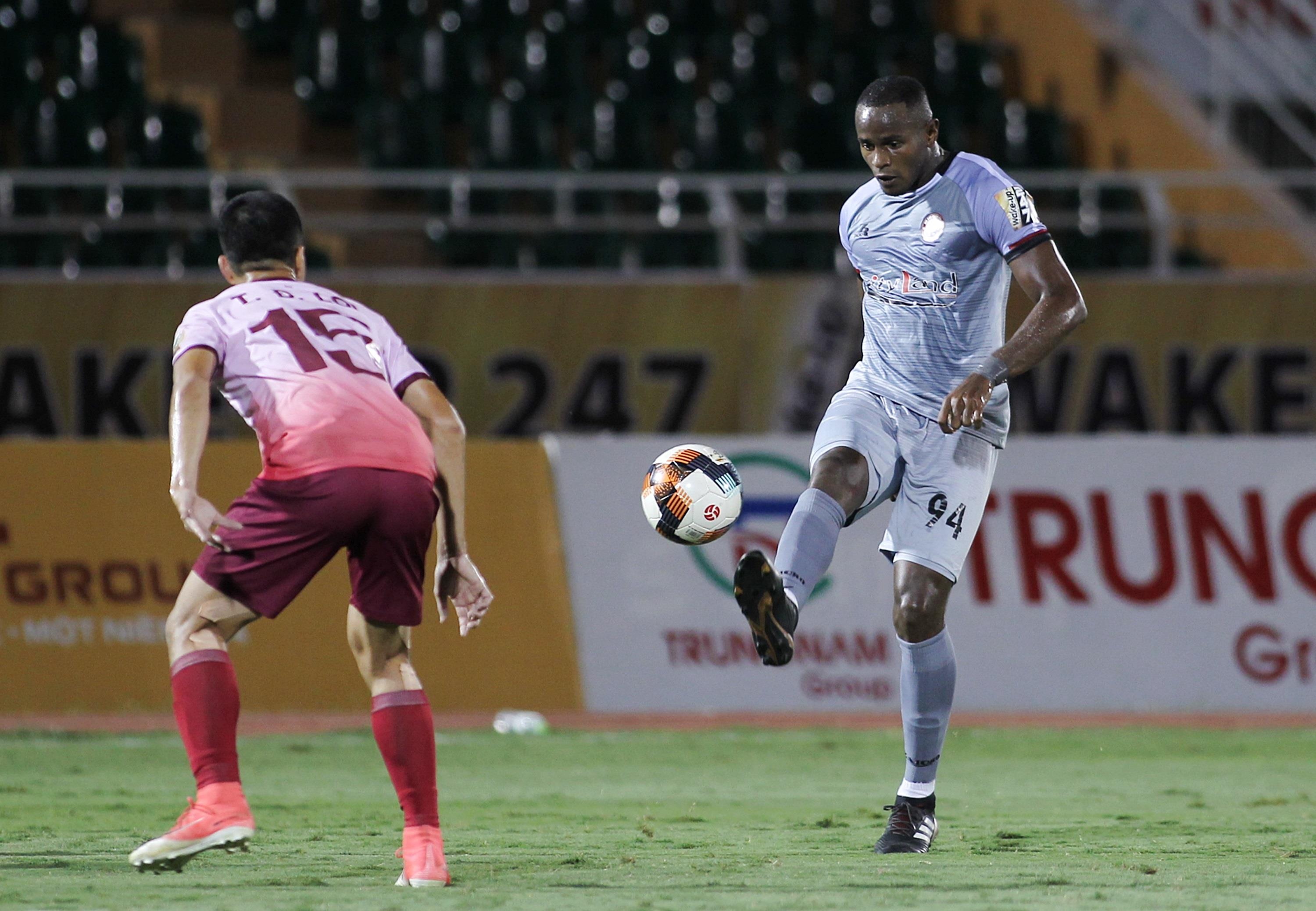 doi vo dich luot di vleague,  tphcm thanh ly vinicius anh 2